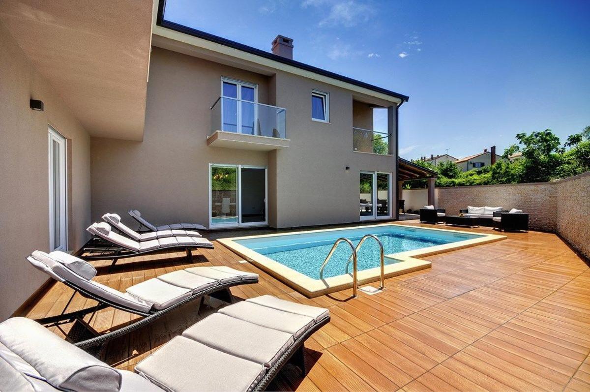 Villa Rovigno view 4