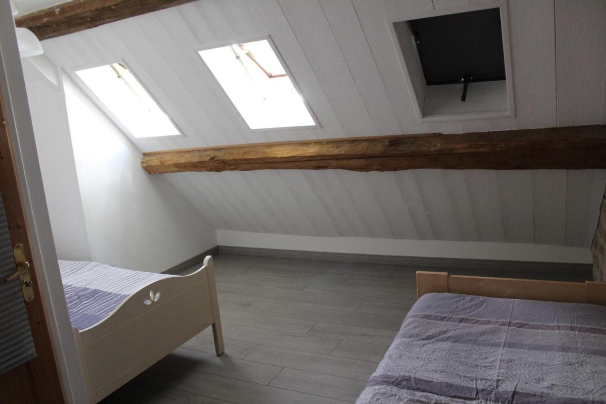 Photo 10