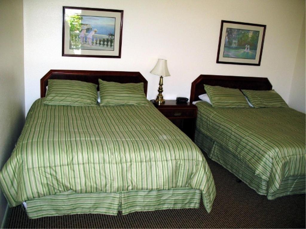 Golden West Motel view 2