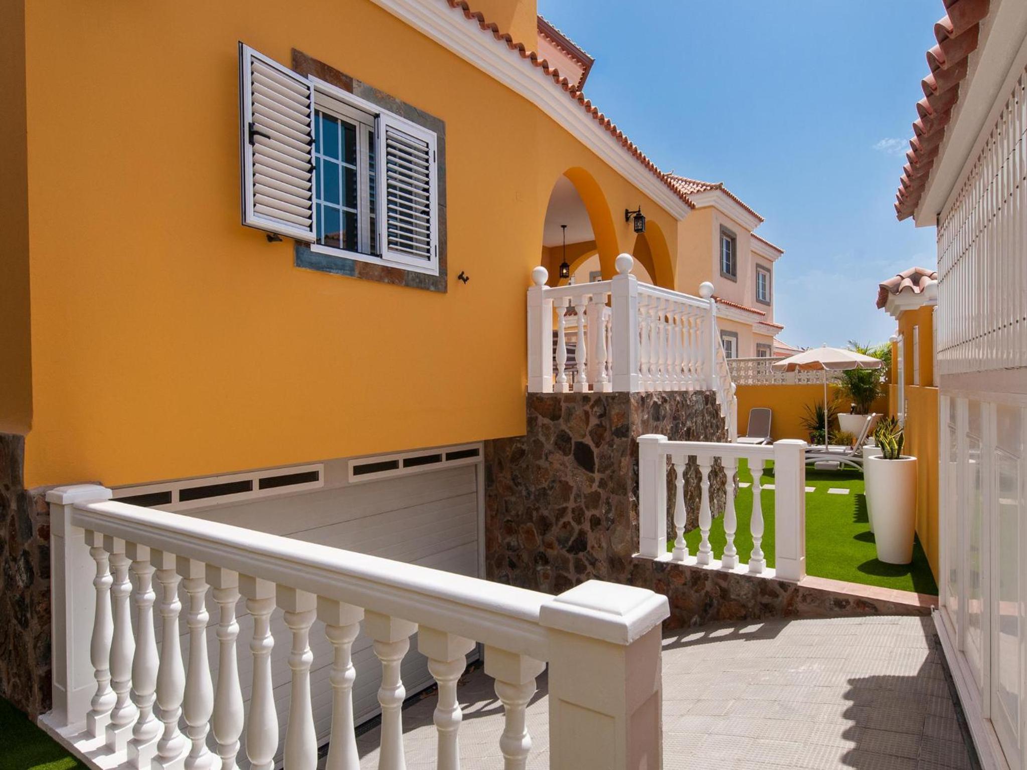 Sonnenland Q10 by VillaGranCanaria