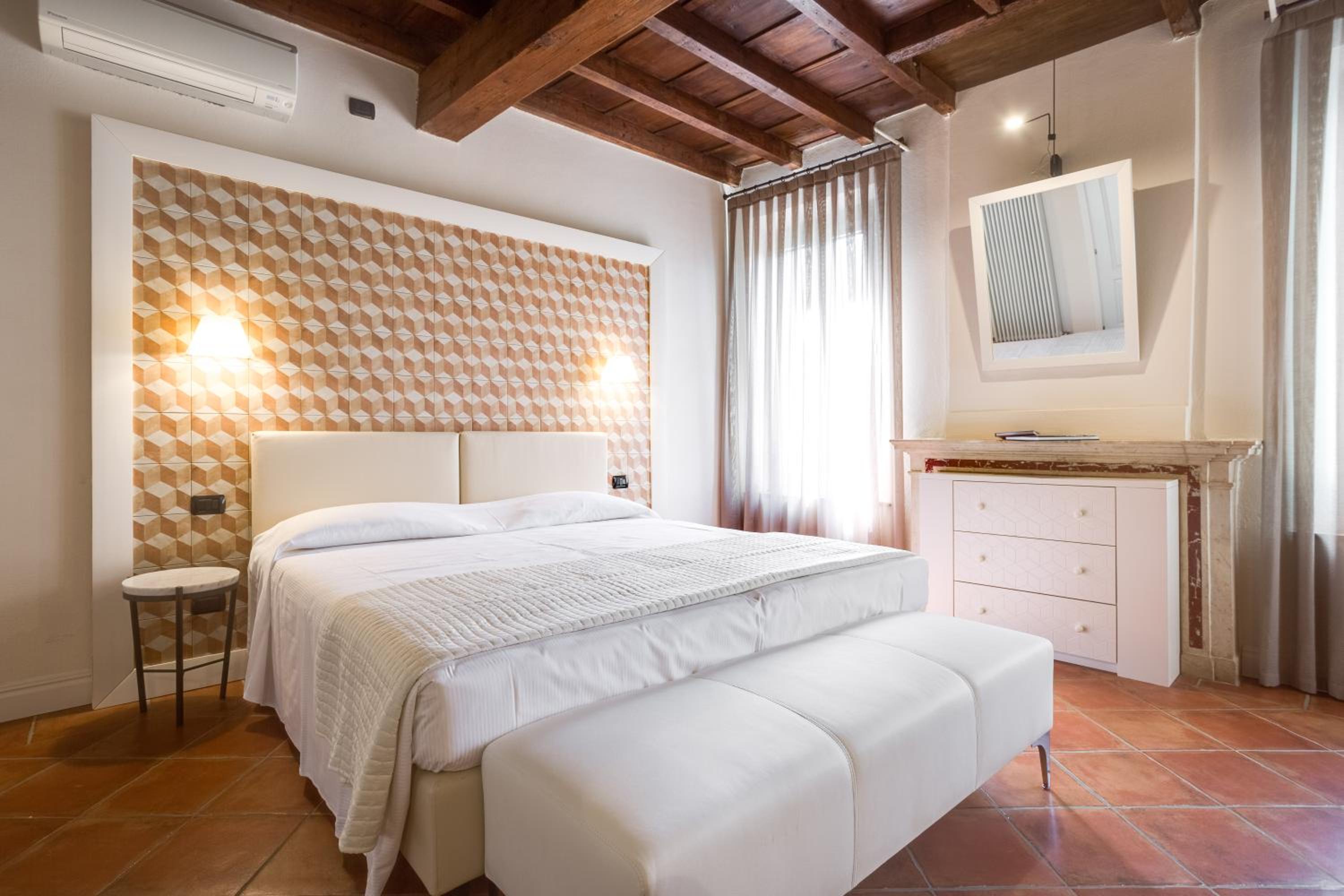 Ferrara Rooms view 2