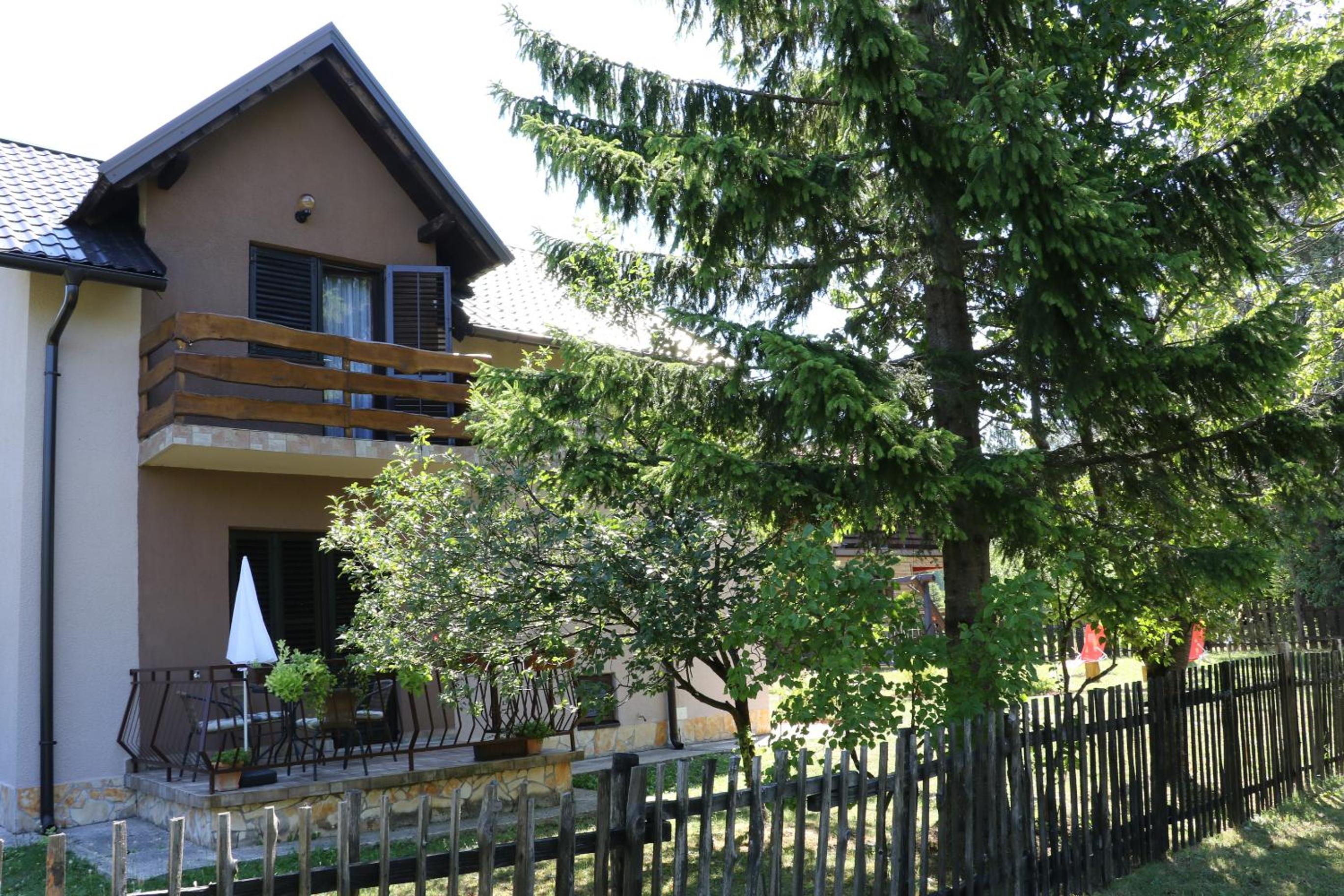 Holiday Home "Iris" near Plitvice Lakes view 4
