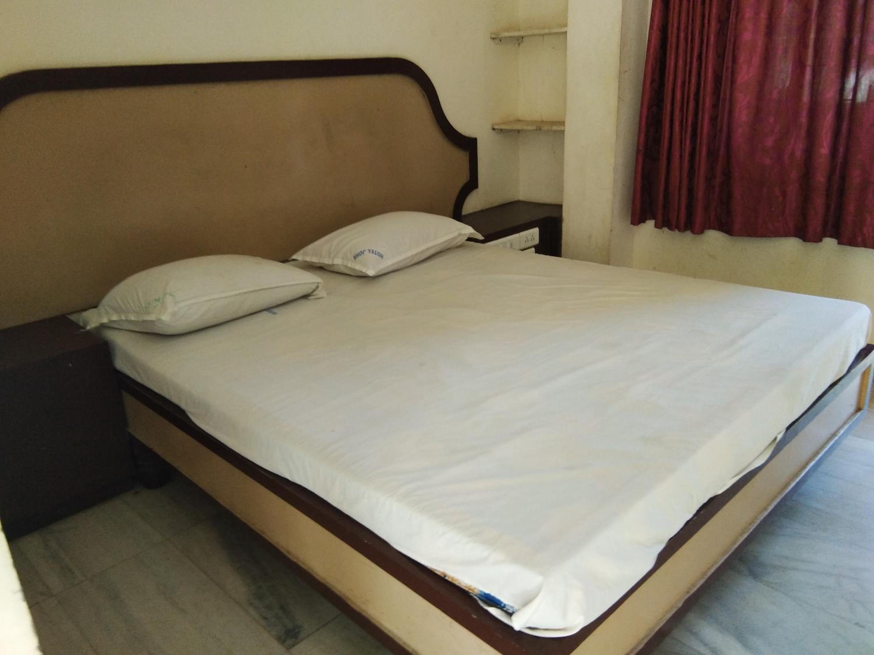 Hotel John