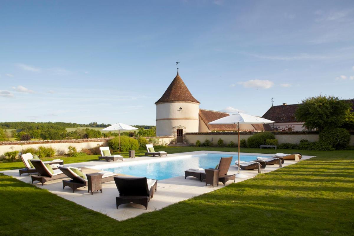outdoor BBQ area