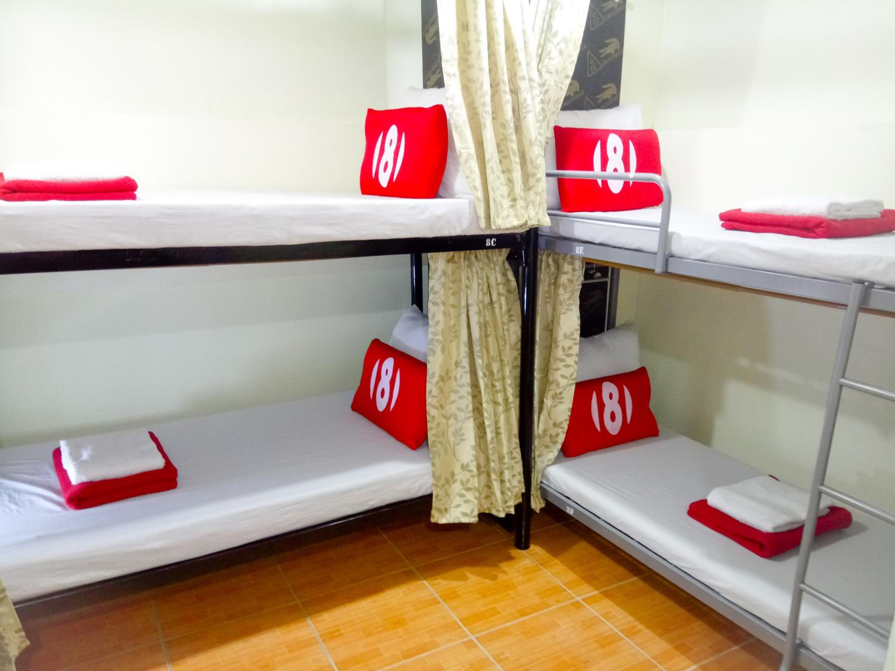 8Hostel
