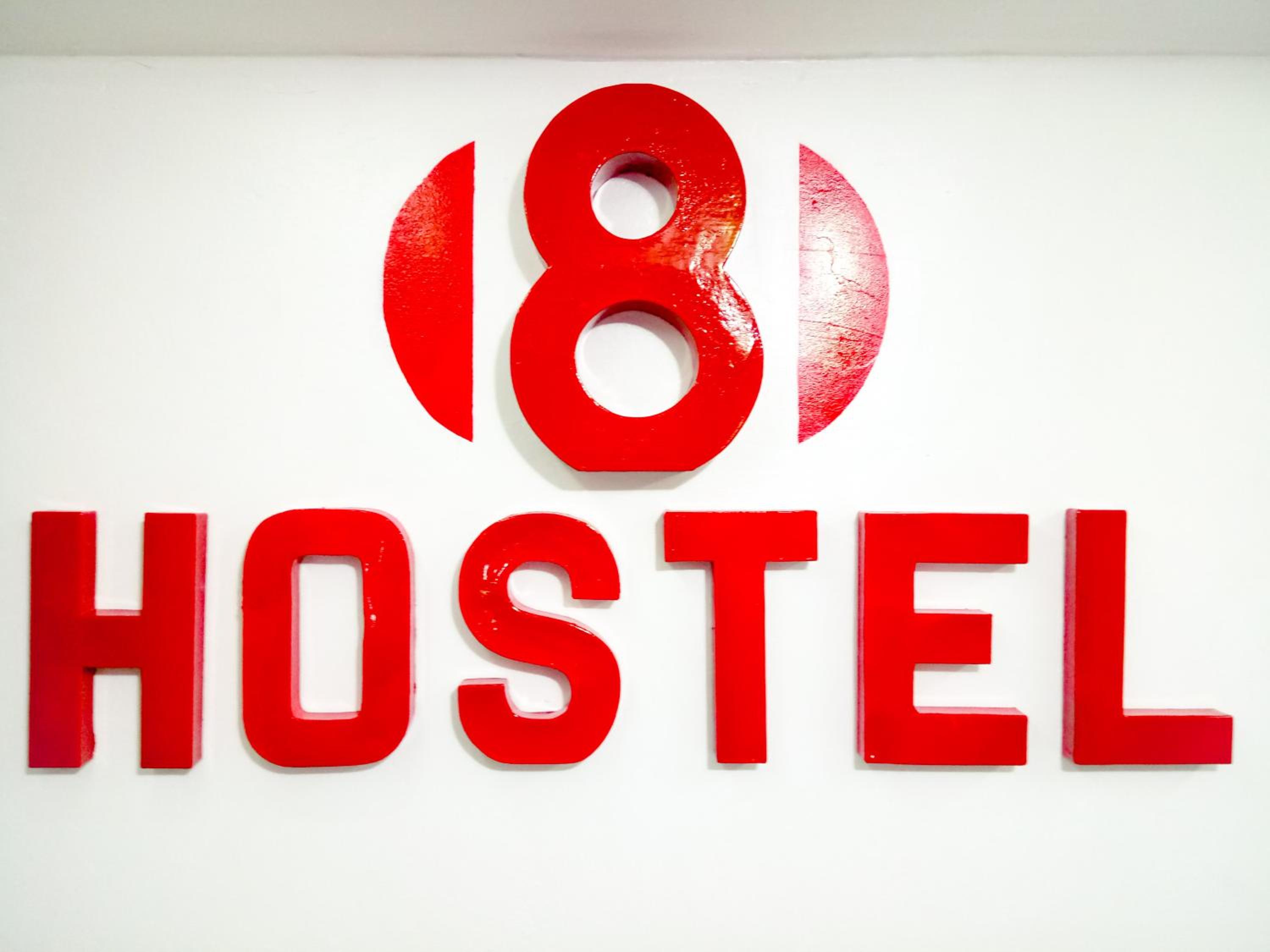 8Hostel