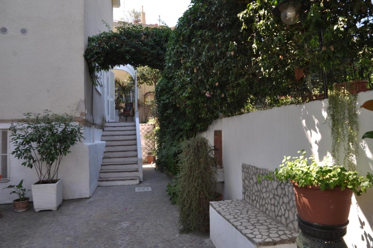 Residenza Le Rose Villa D'Arte