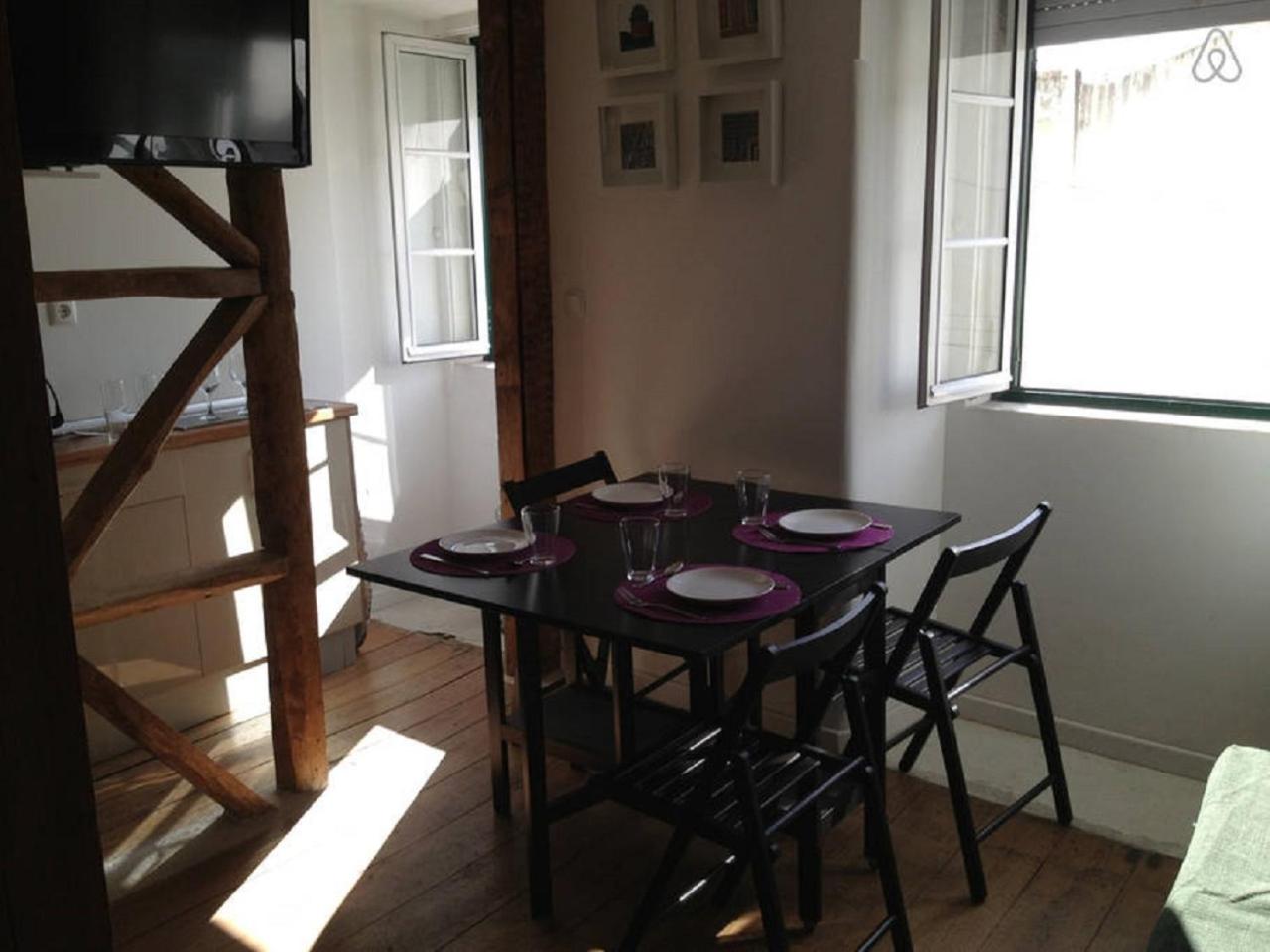 Cozy River View Alfama apartment view 3