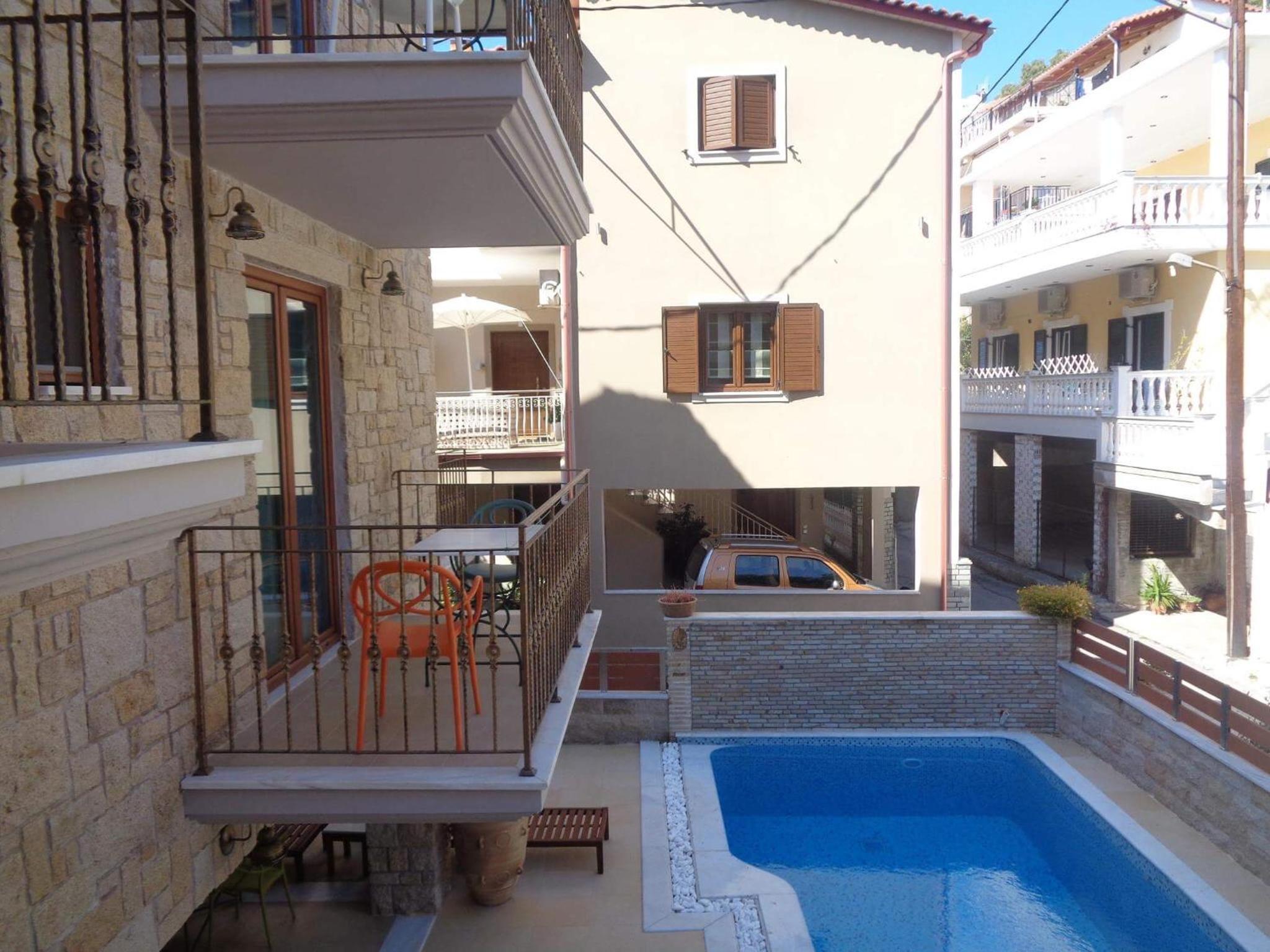 Leda Suites