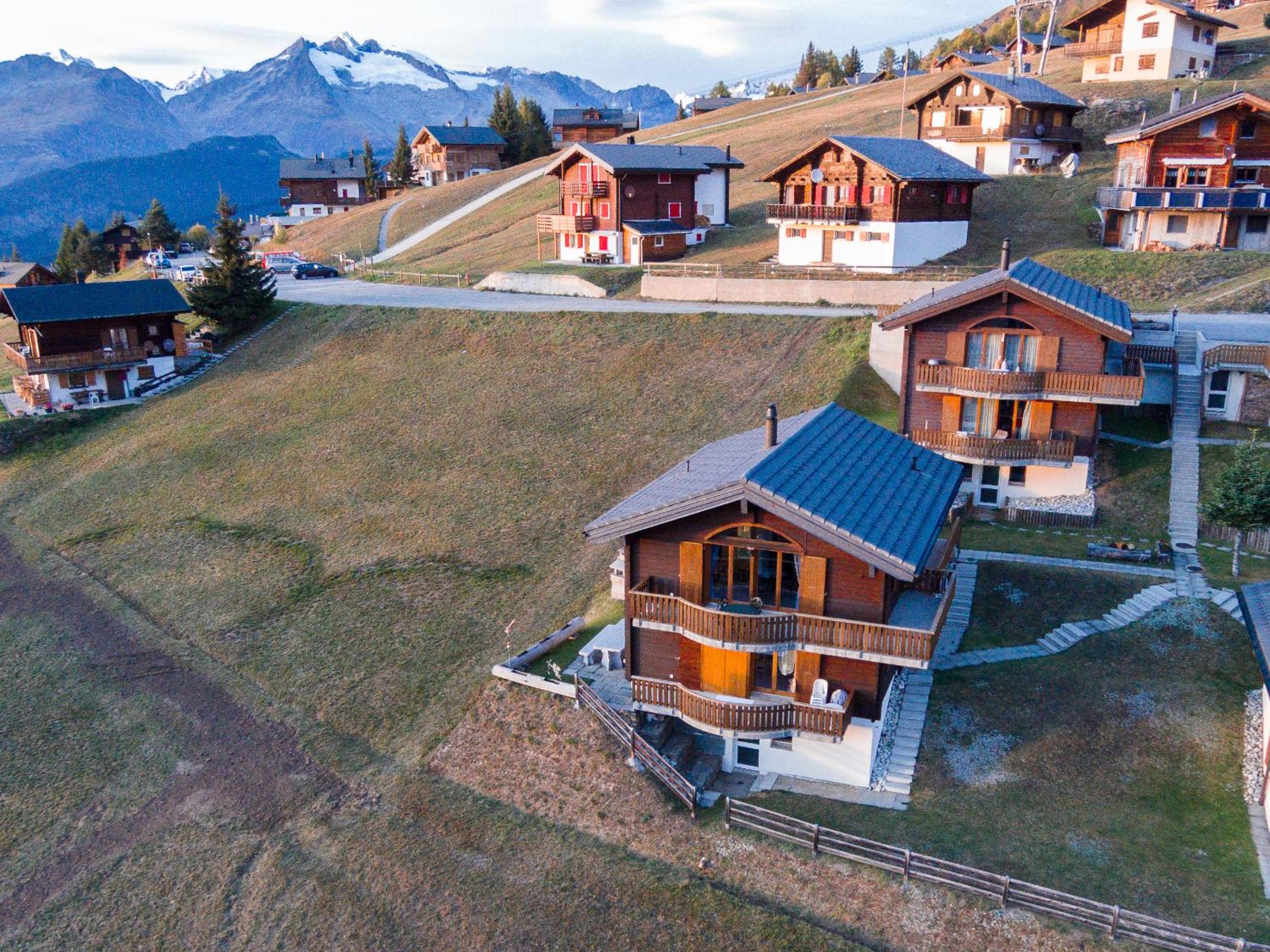 Chalet Bergkristall view 5