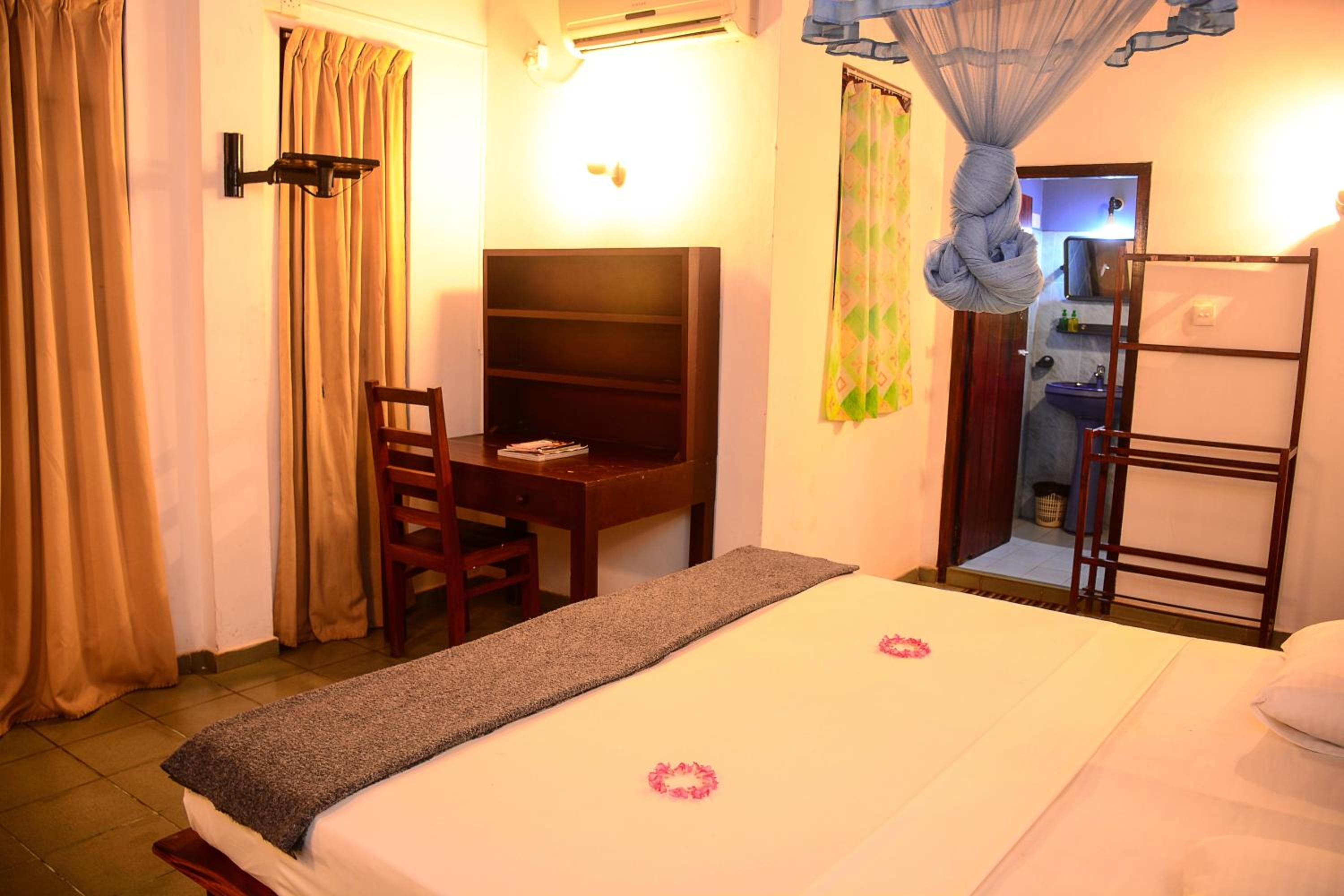 Shanthi Beach Resort
