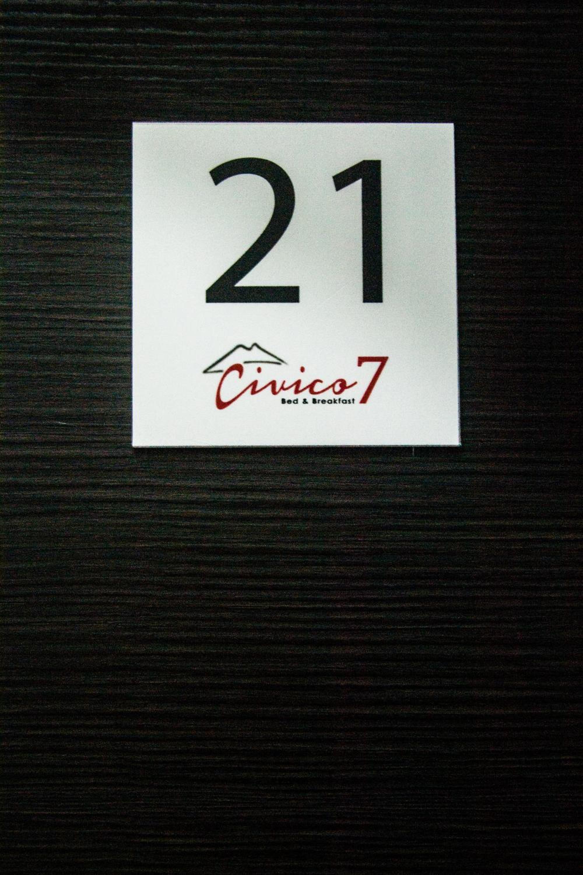 Civico 7