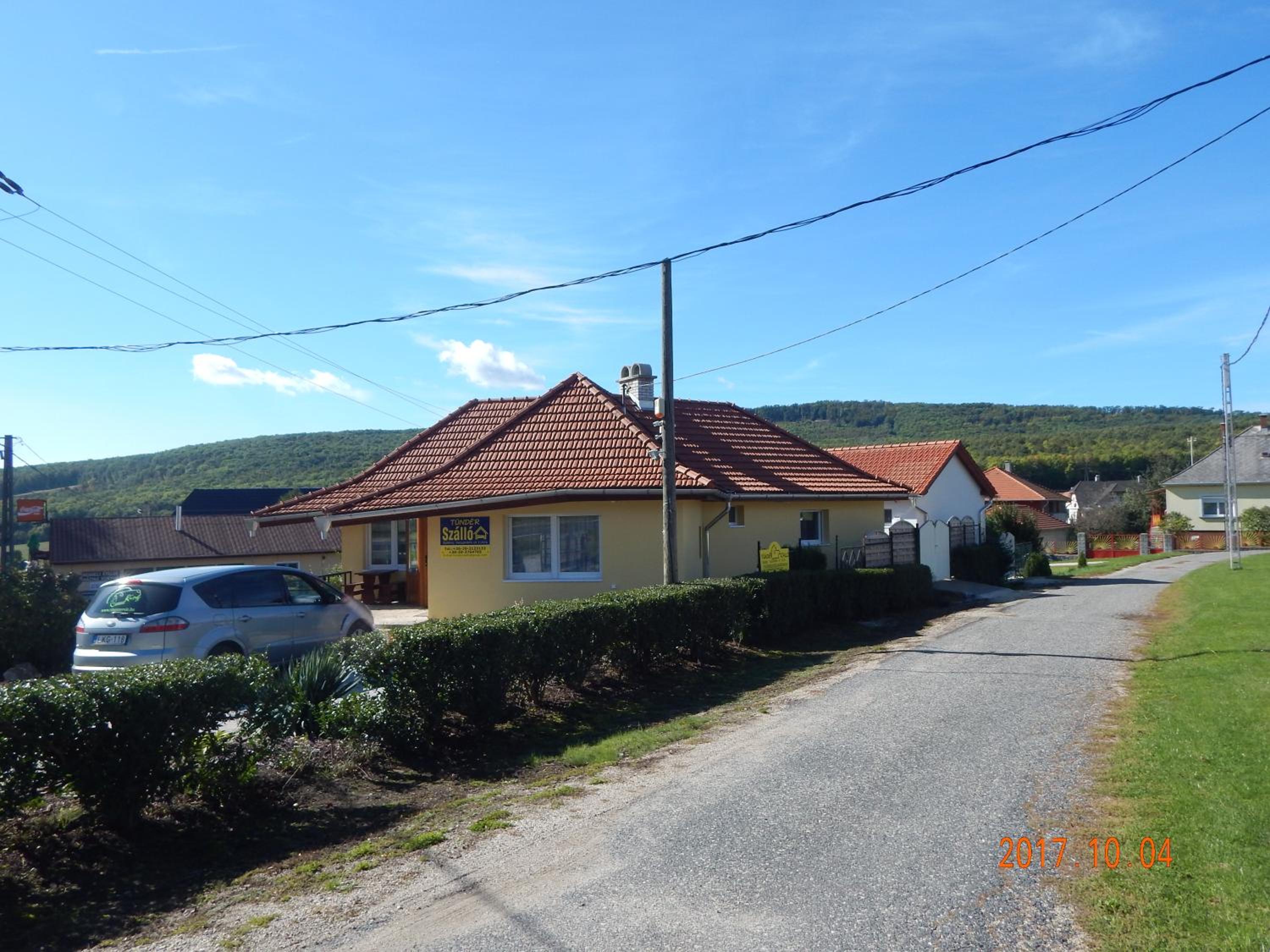 Tündér Szálló Eplény view 3