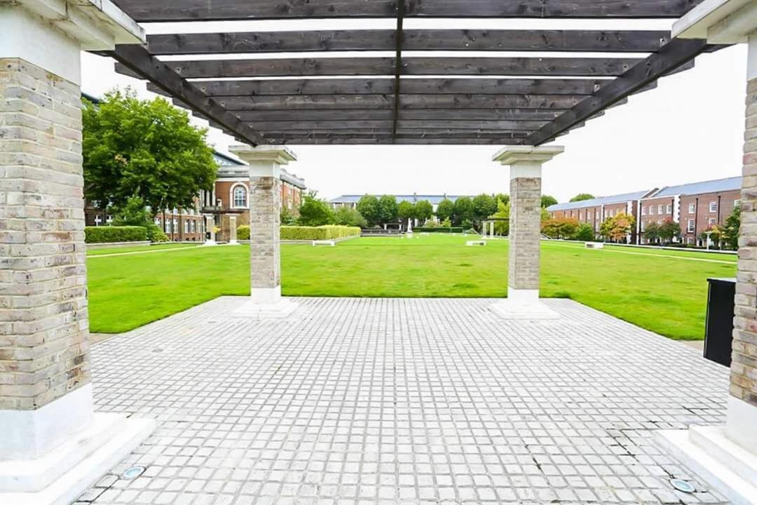 outdoor bbq area