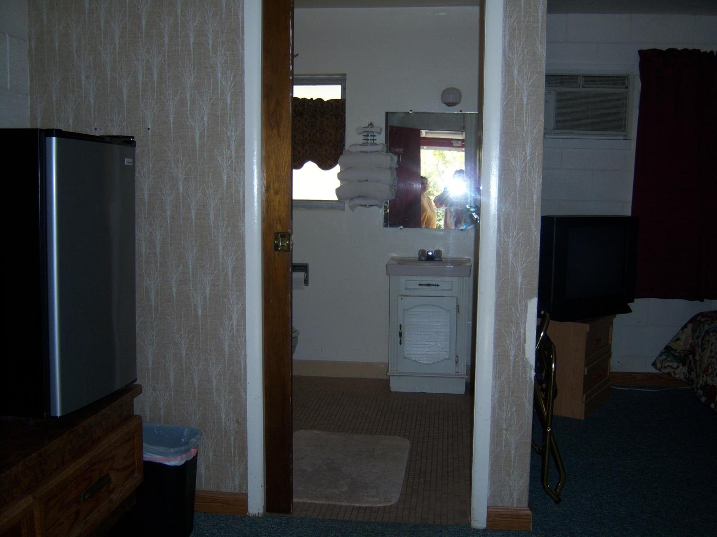 Shasta Dam Motel