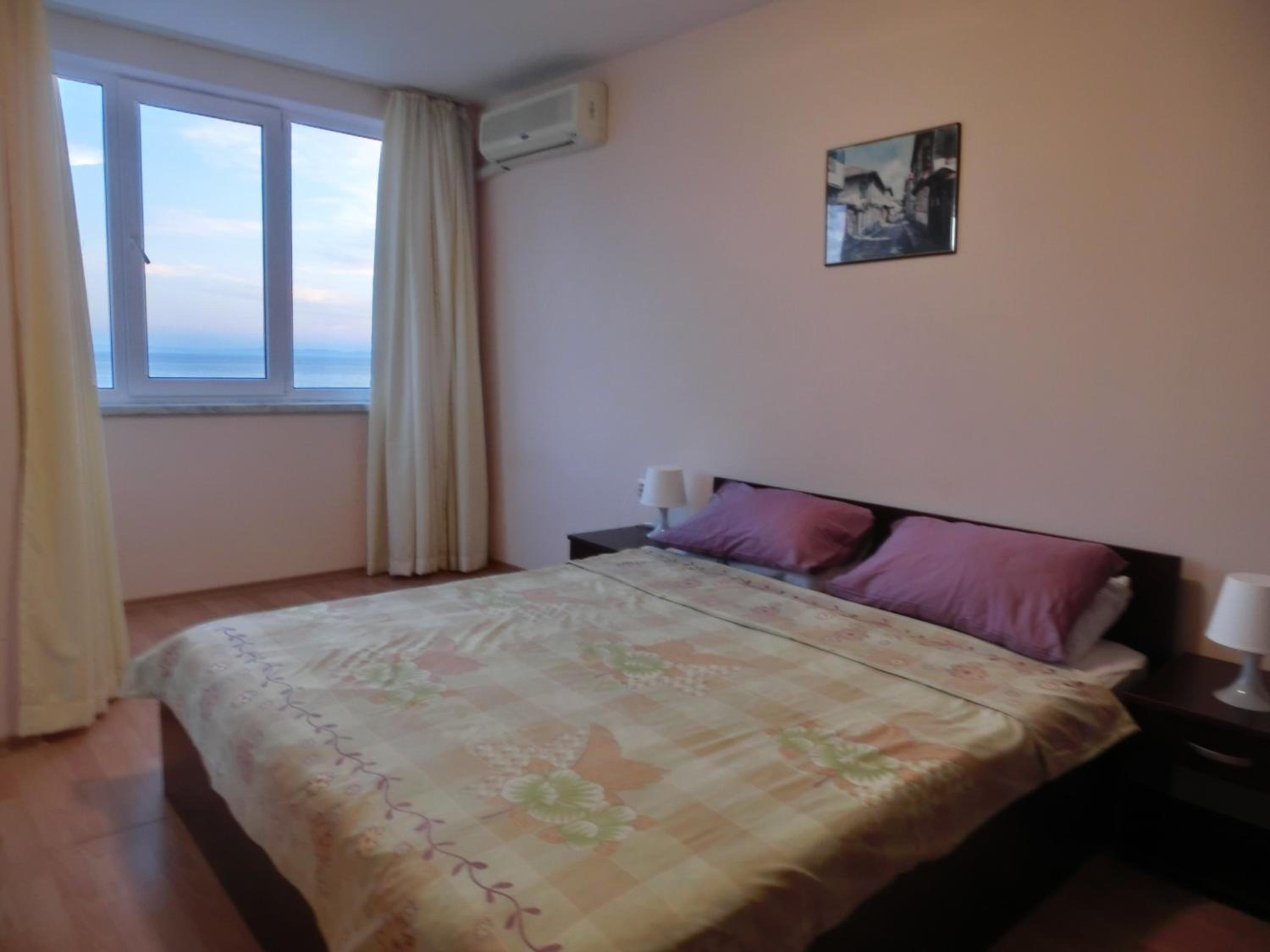 Sea View Crown apartment on complex with pools and beach, Sveti Vlas