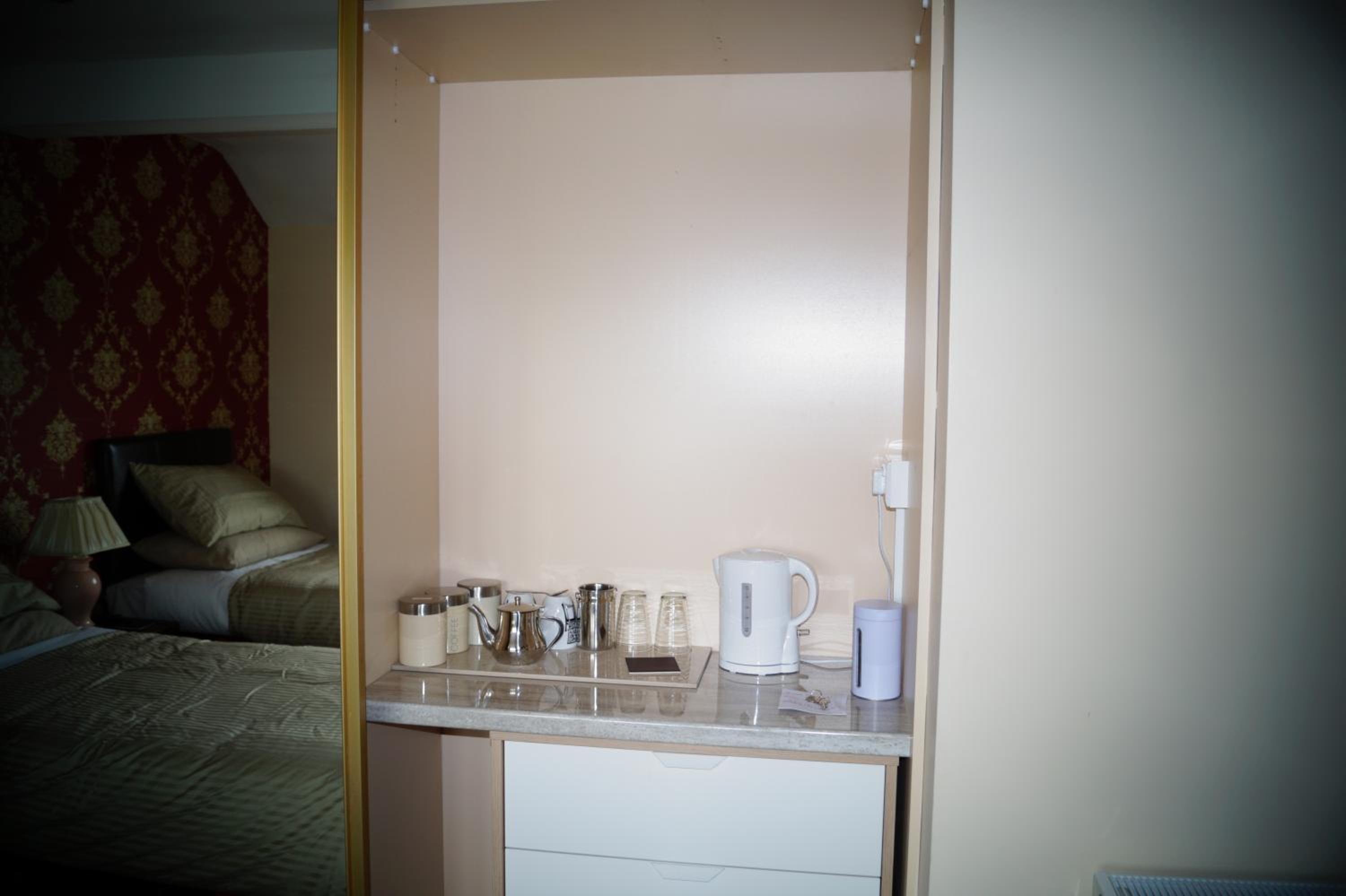DUBLIN AIRPORT BEAUMONT HOSPITAL Marie's Bed and Breakfast