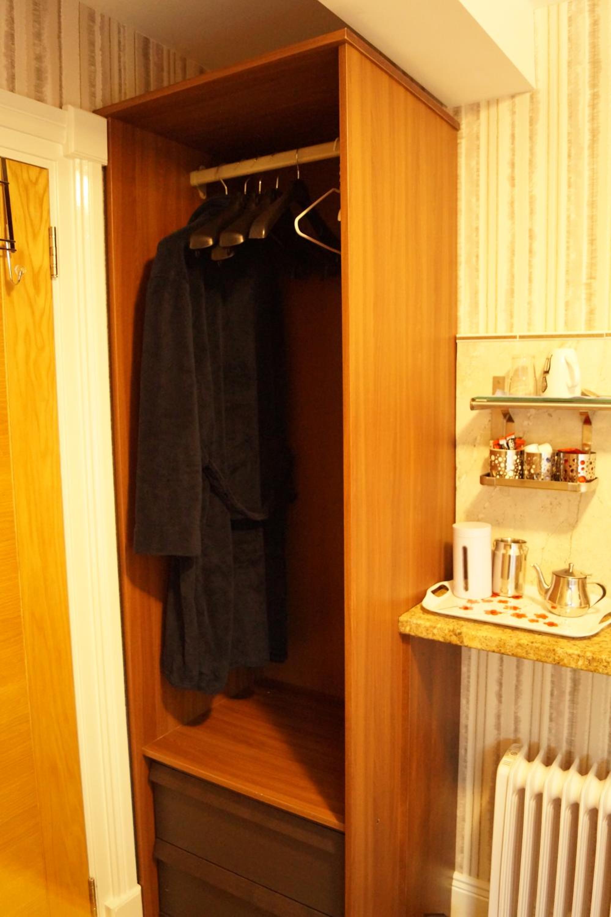 DUBLIN AIRPORT BEAUMONT HOSPITAL Marie's Bed and Breakfast