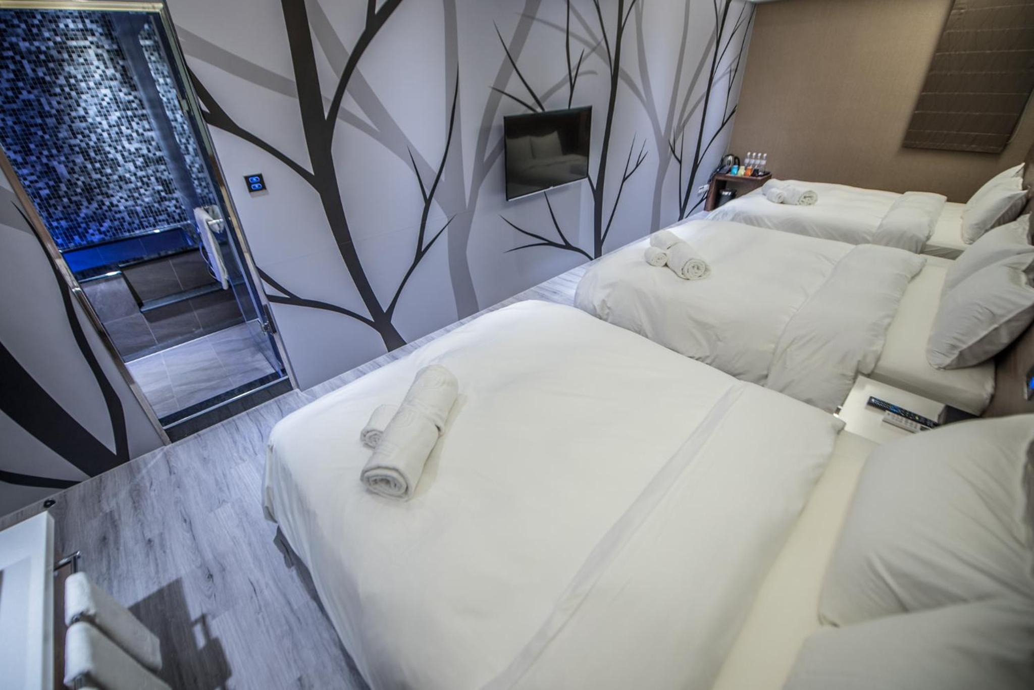 SIX FUKUN HOTEL