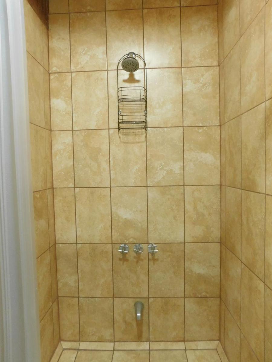 Modern Studio Loft Apt King Bed 10 min frm airport