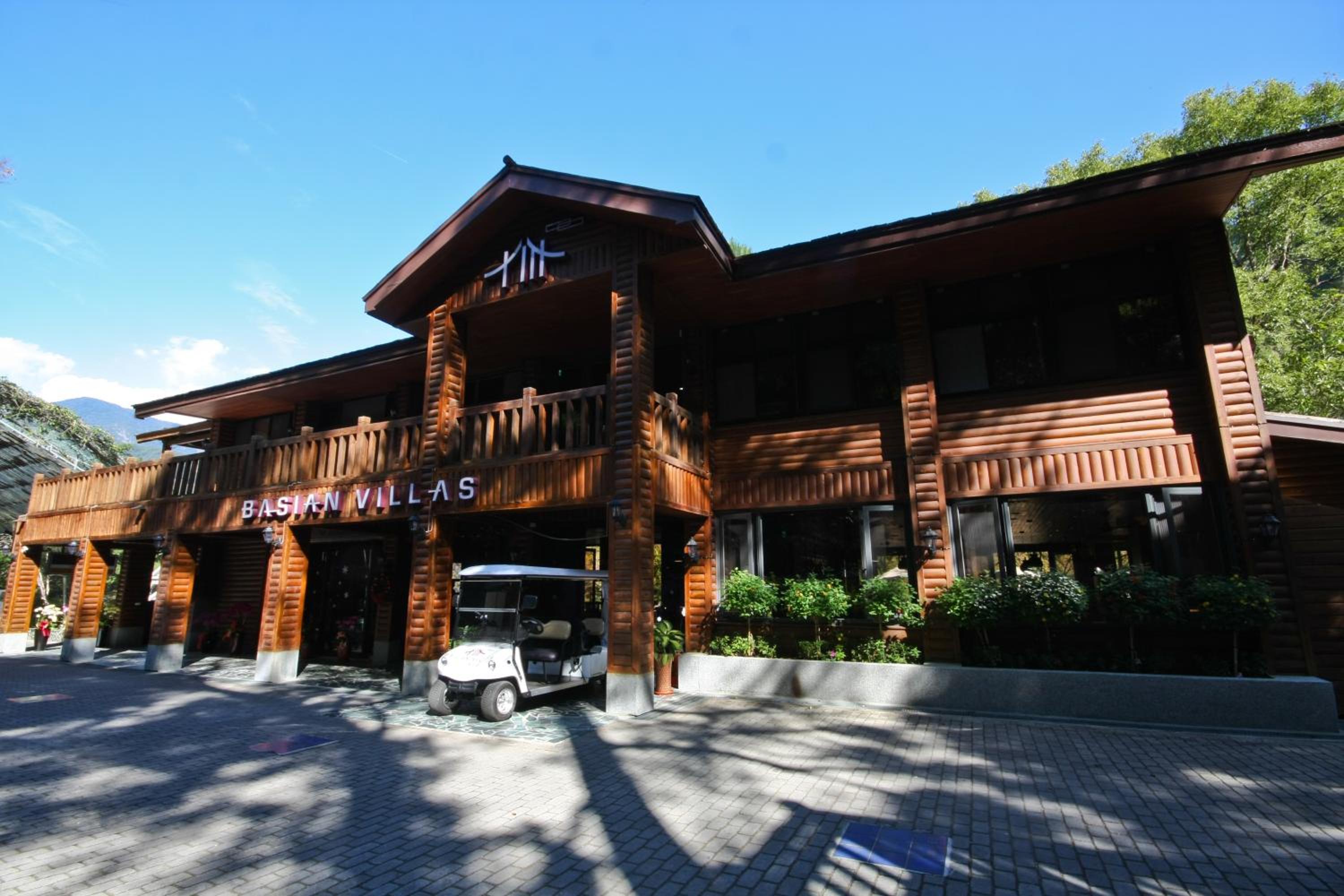 Taichung Business Hotel - Immortals Hills view 2