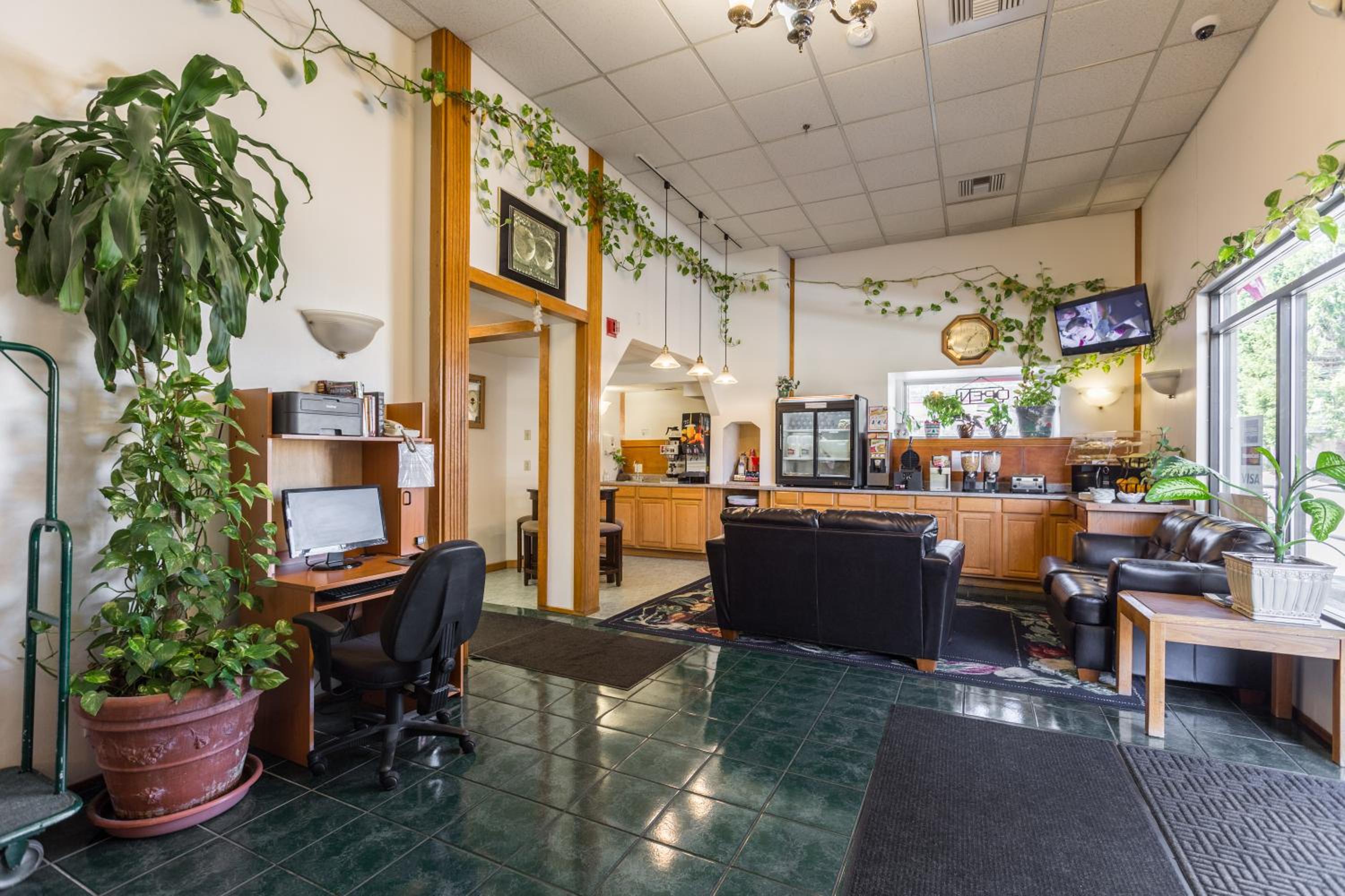 Bellingham Vacations - Bay City Inn - Property Image 24