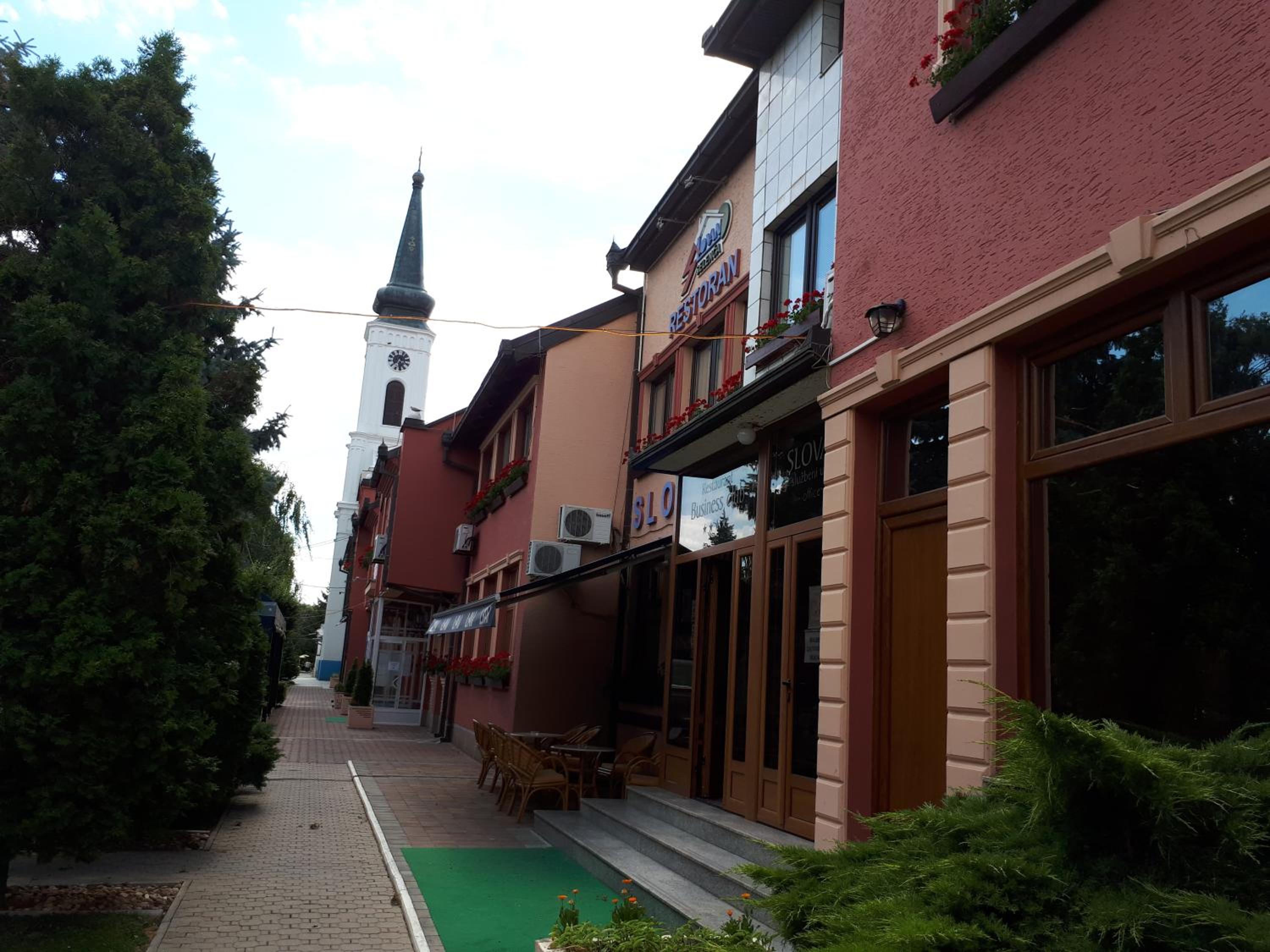 Photo 10