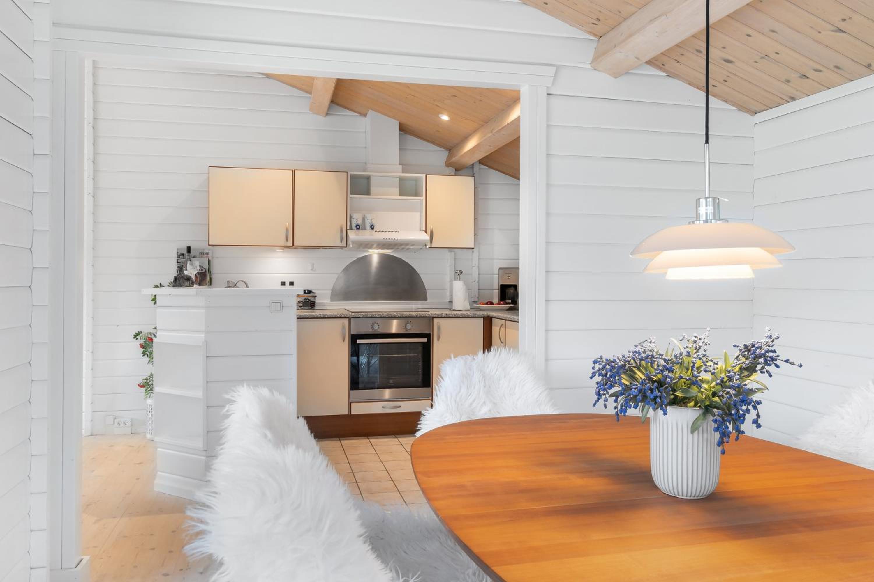 Summer Cottage With Jacuzzi And Sauna