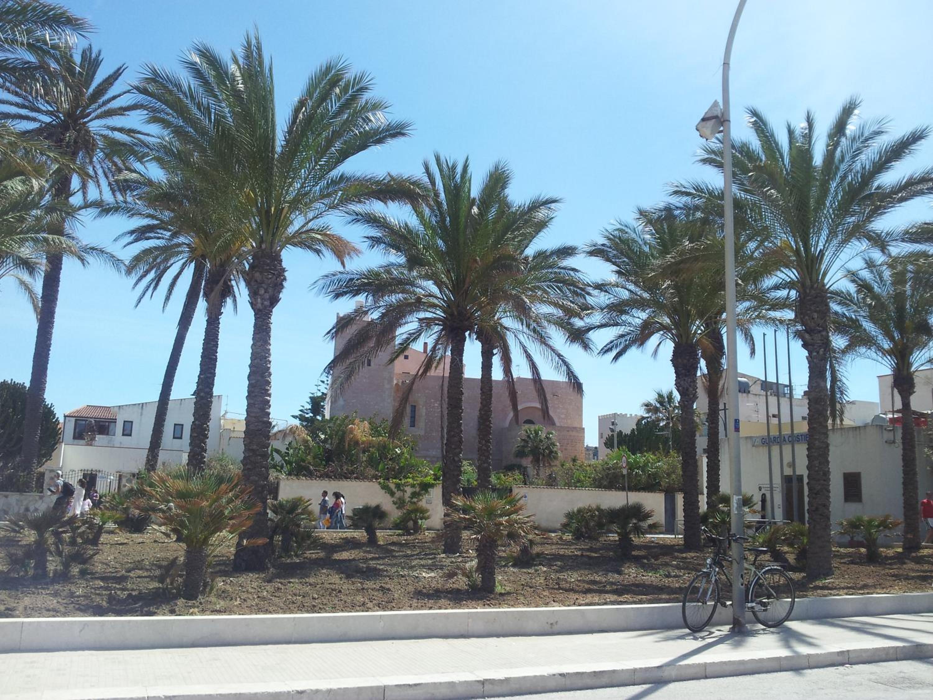 HOME HOLIDAY PINO&FABIANA view 3