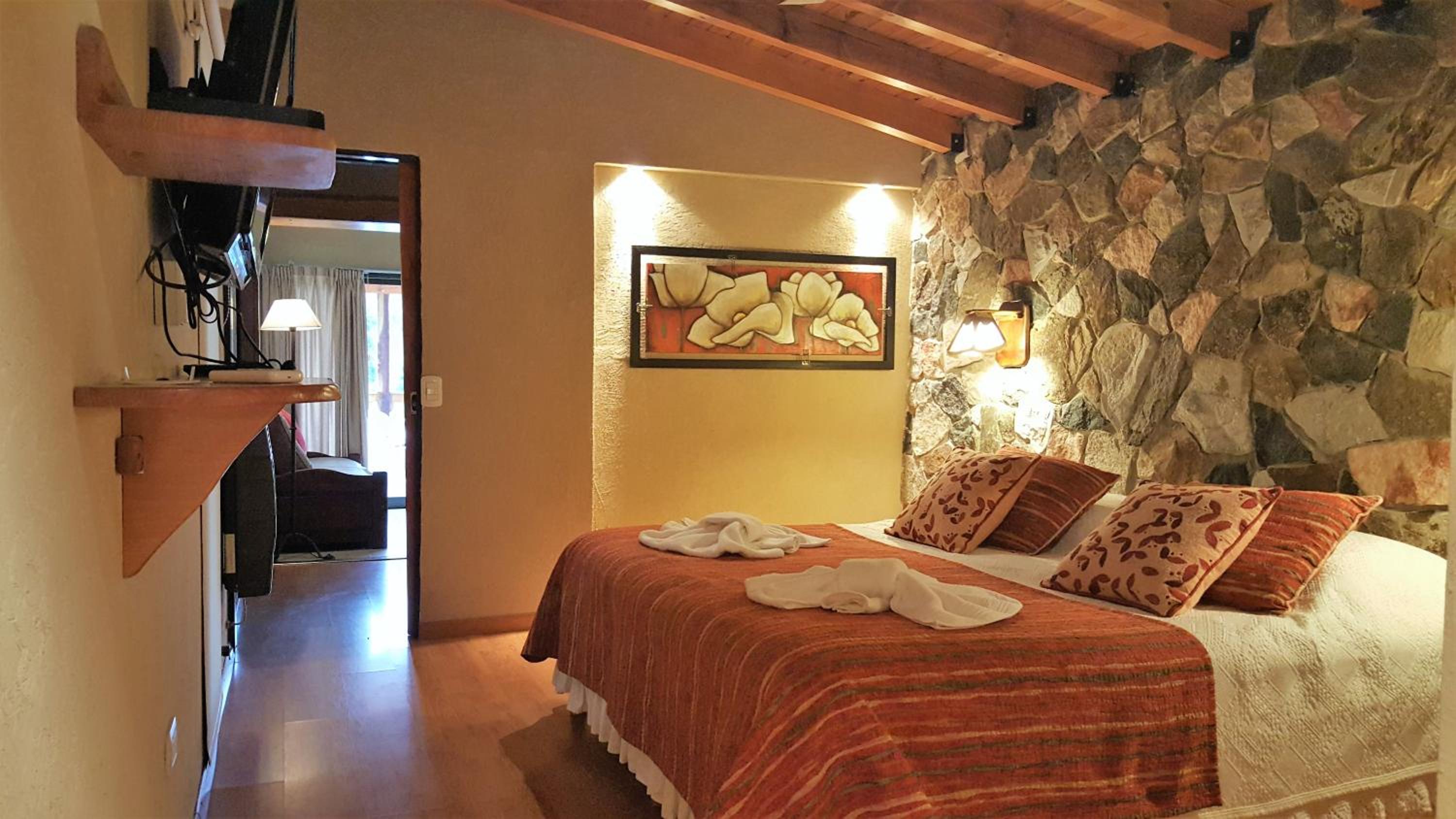 Posada del Halcón - Cabañas y Suites