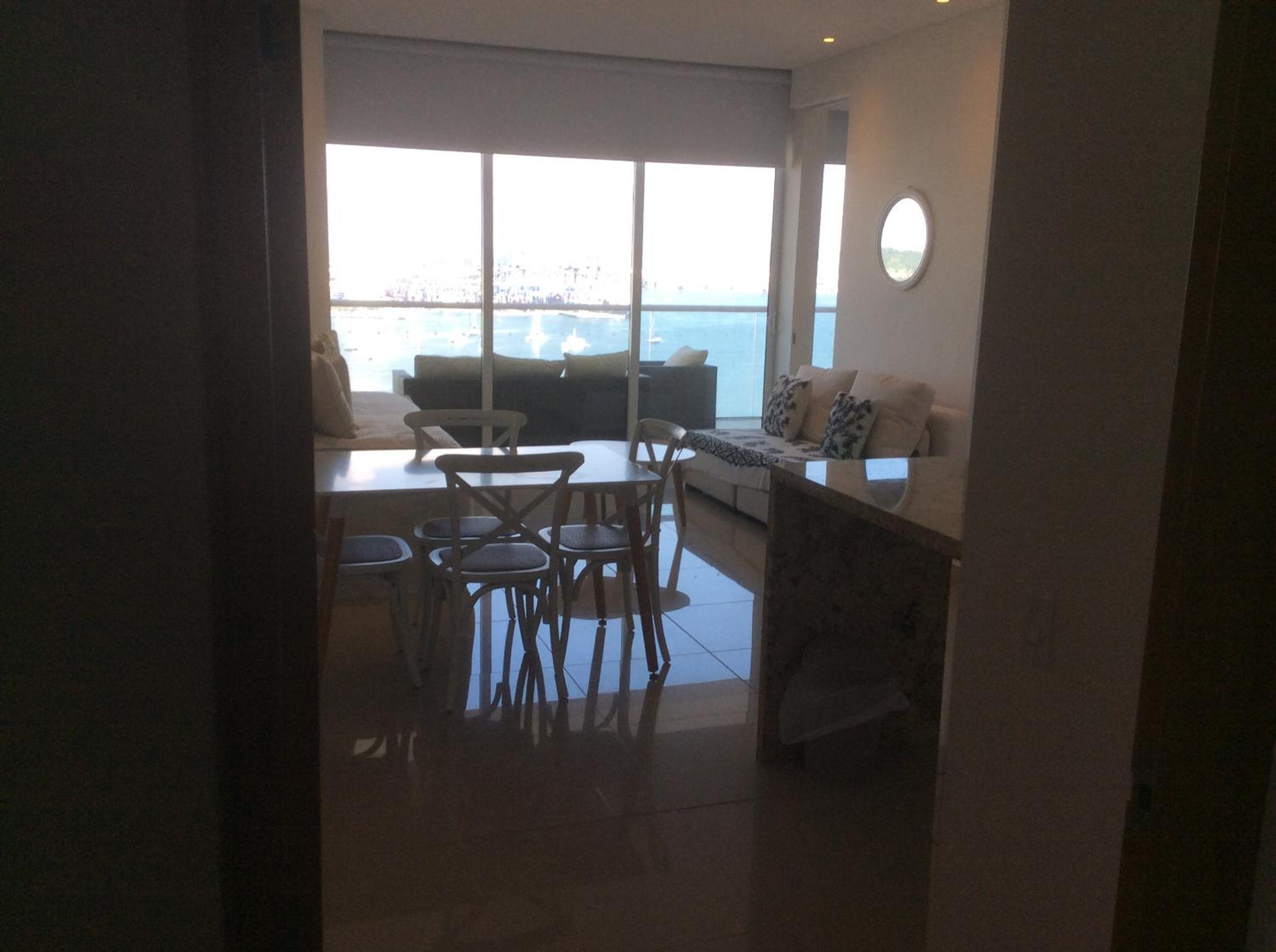 Apartamento en Lujoso Edificio H2 Plaza Bocagrande