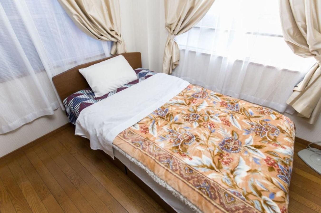 Shinjuku Apartments 101