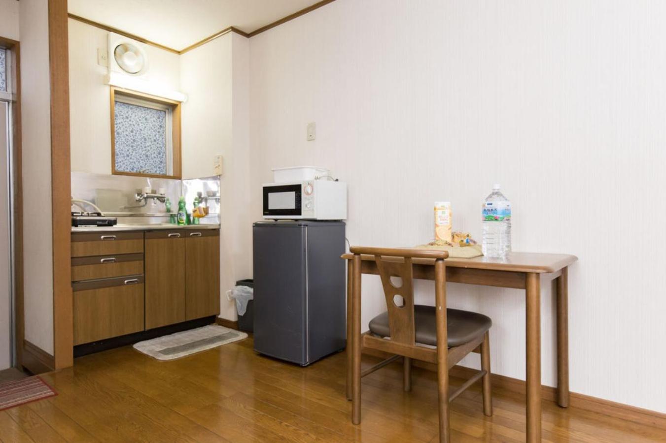 Shinjuku Apartments 101