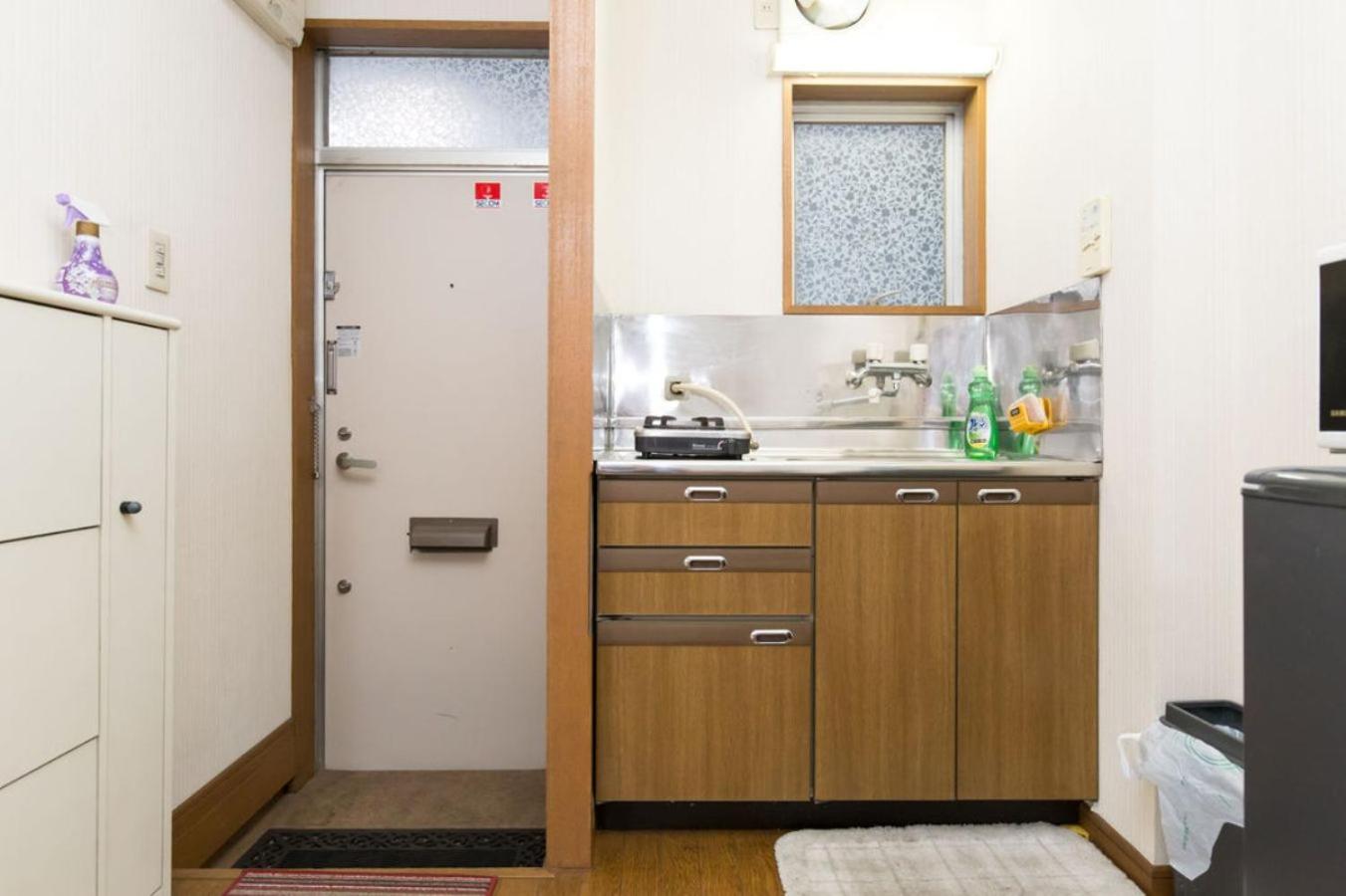 Shinjuku Apartments 101
