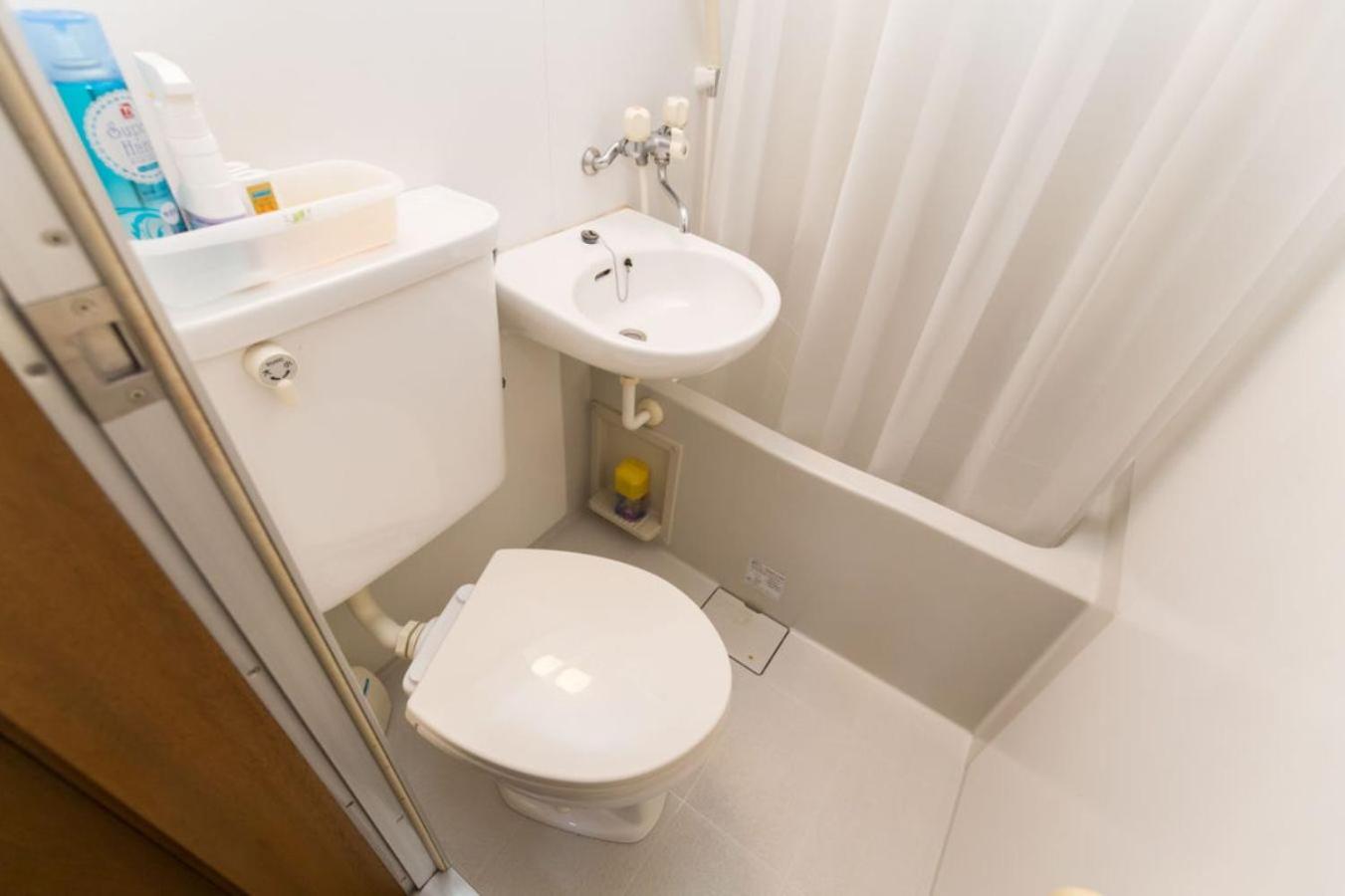 Shinjuku Apartments 101