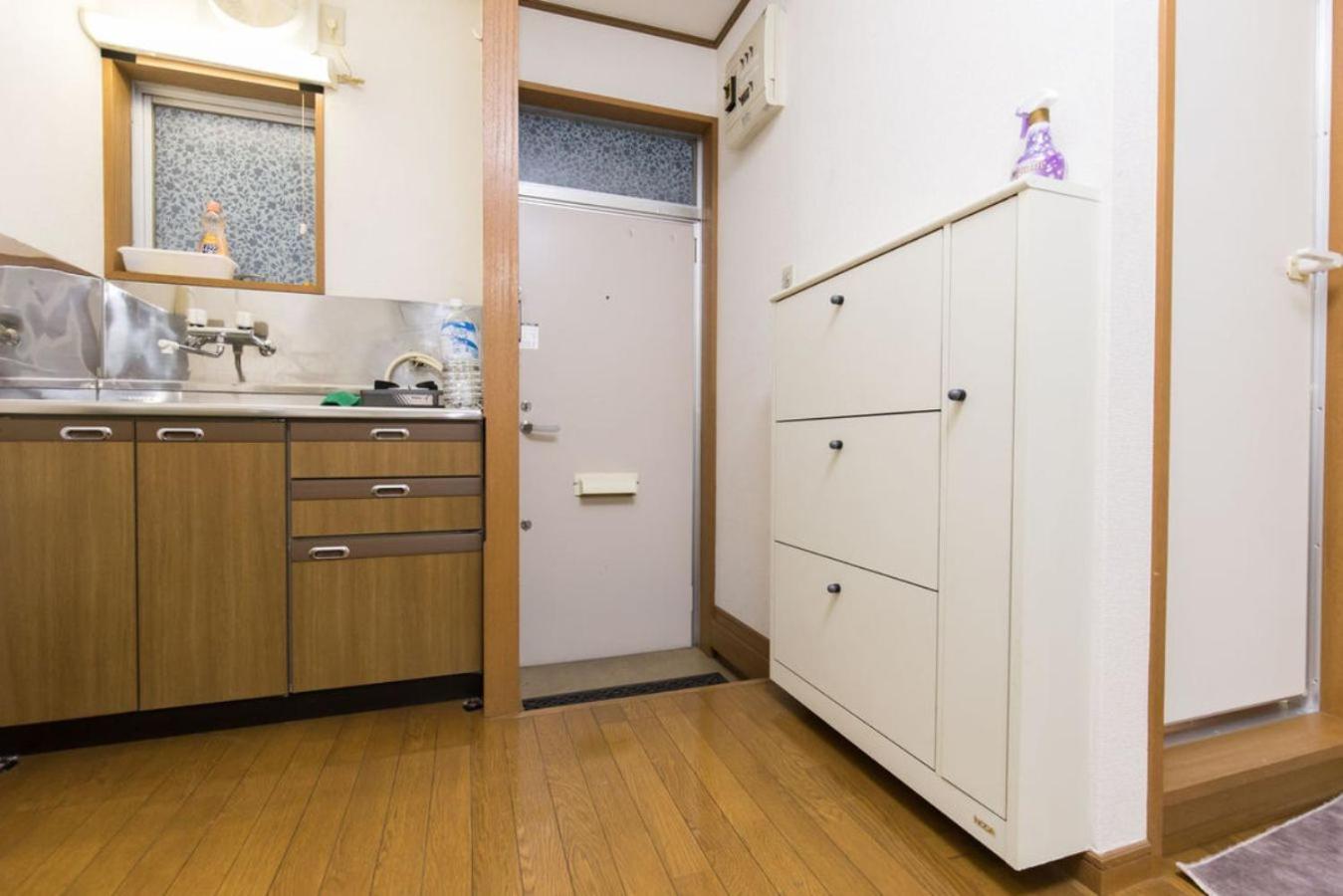 Shinjuku Apartment 102