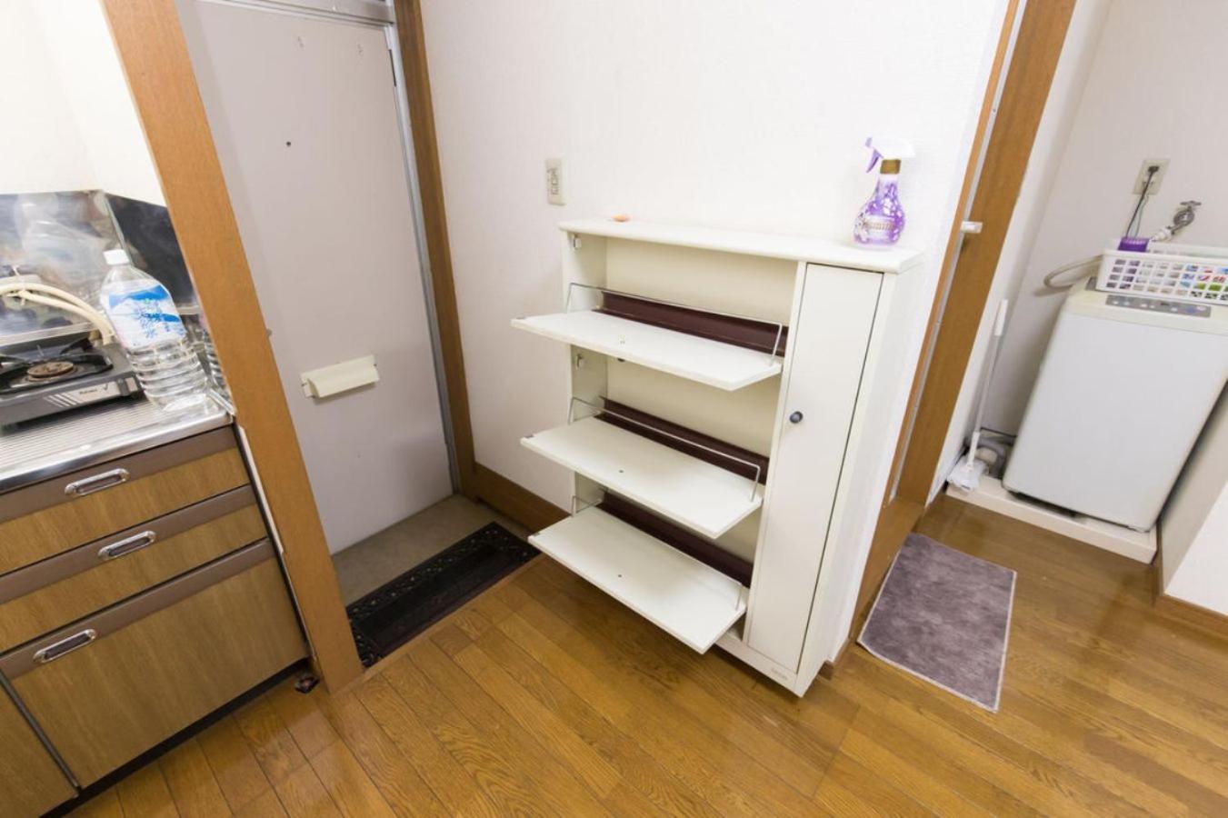 Shinjuku Apartment 102