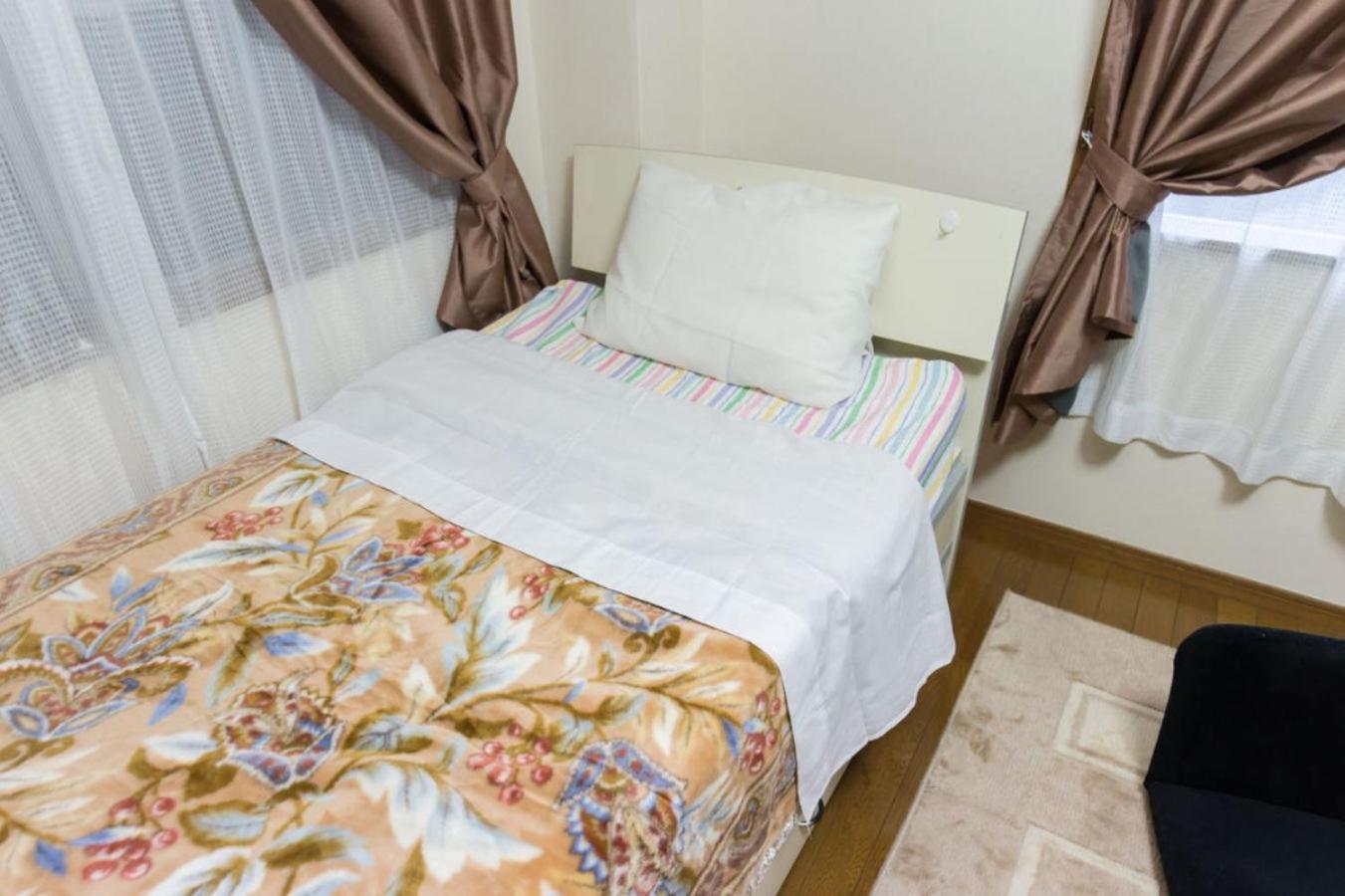 Shinjuku Apartment 103