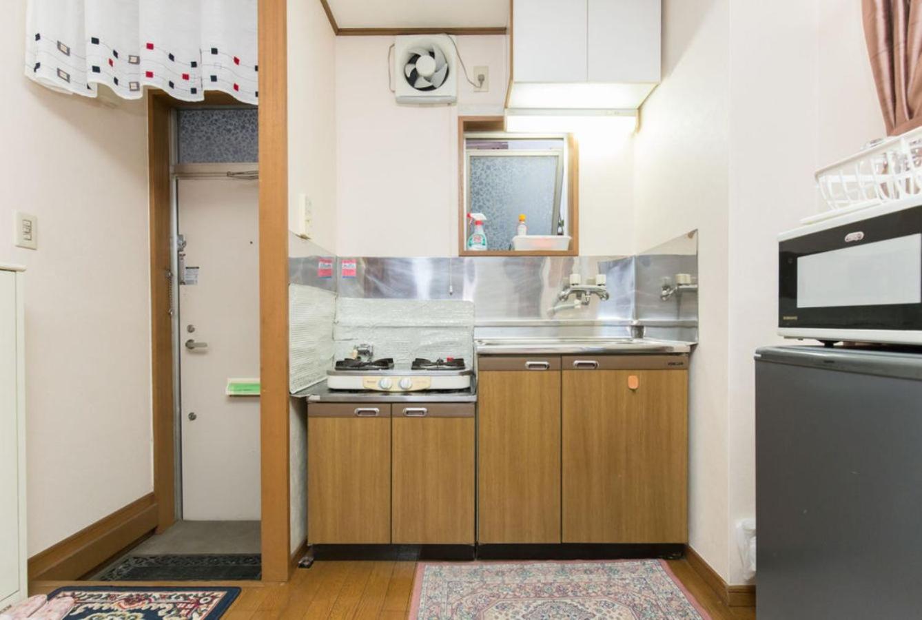 Shinjuku Apartment 103