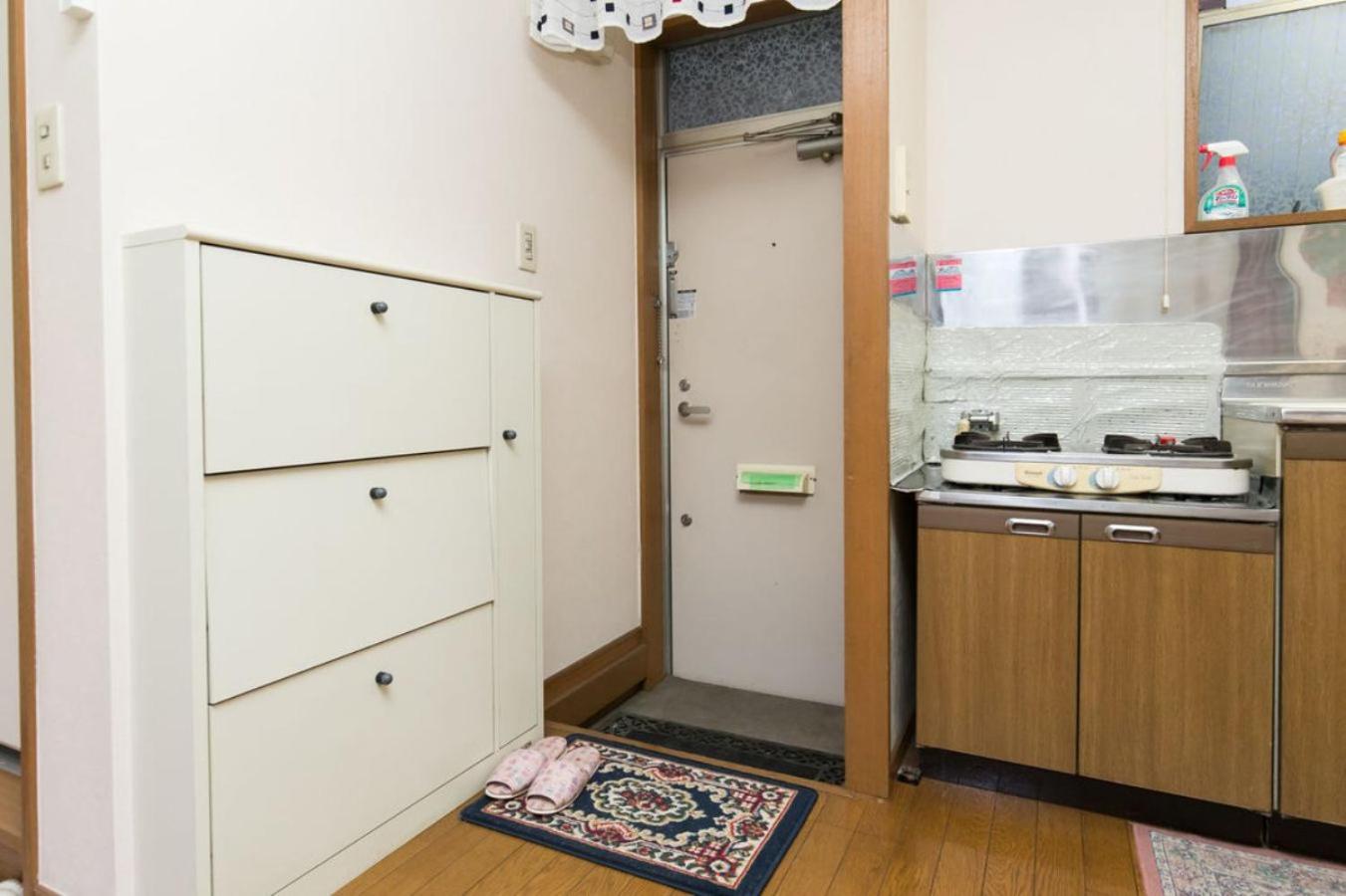Shinjuku Apartment 103