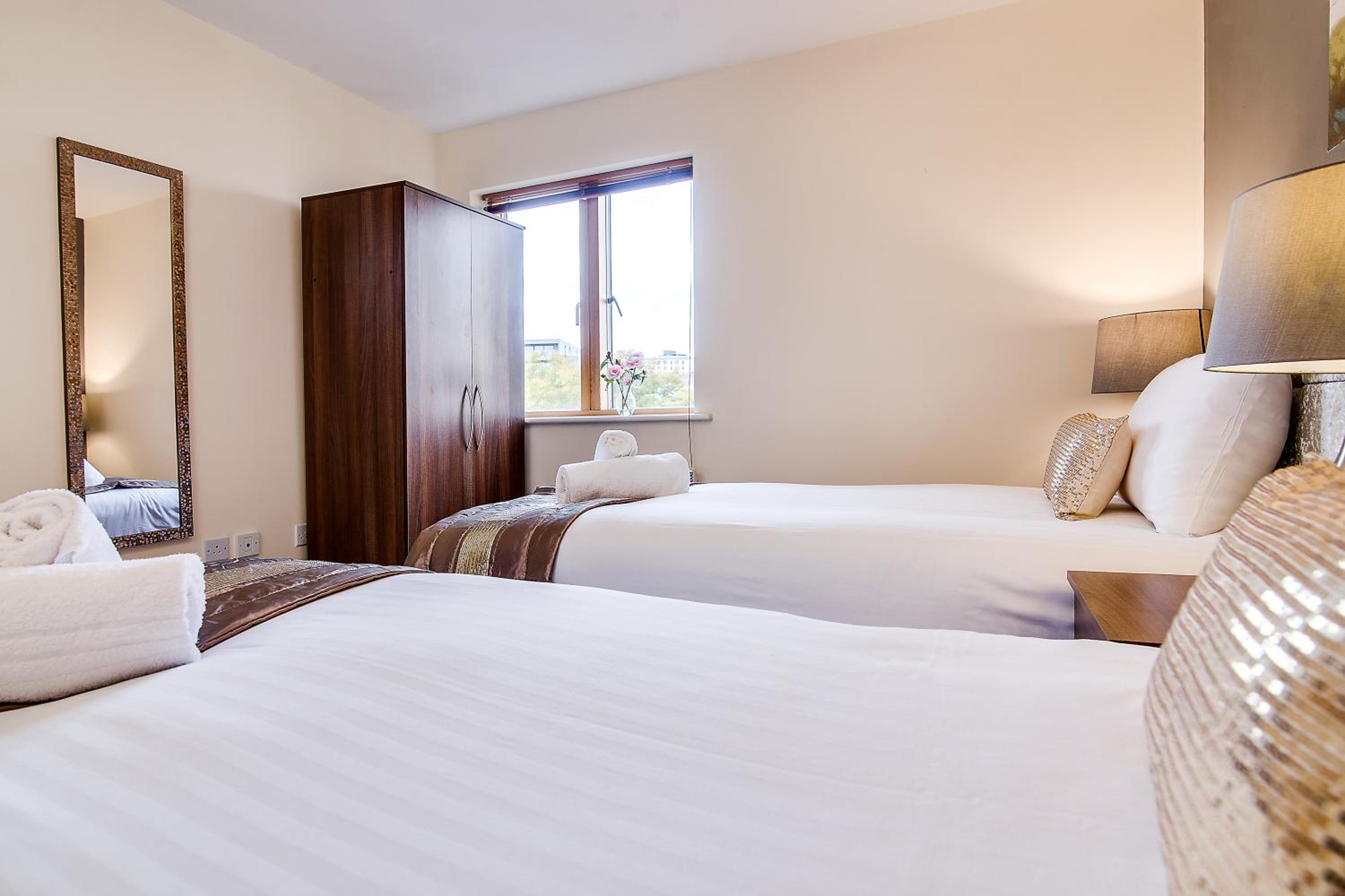 Mica Point City Centre Apartment
