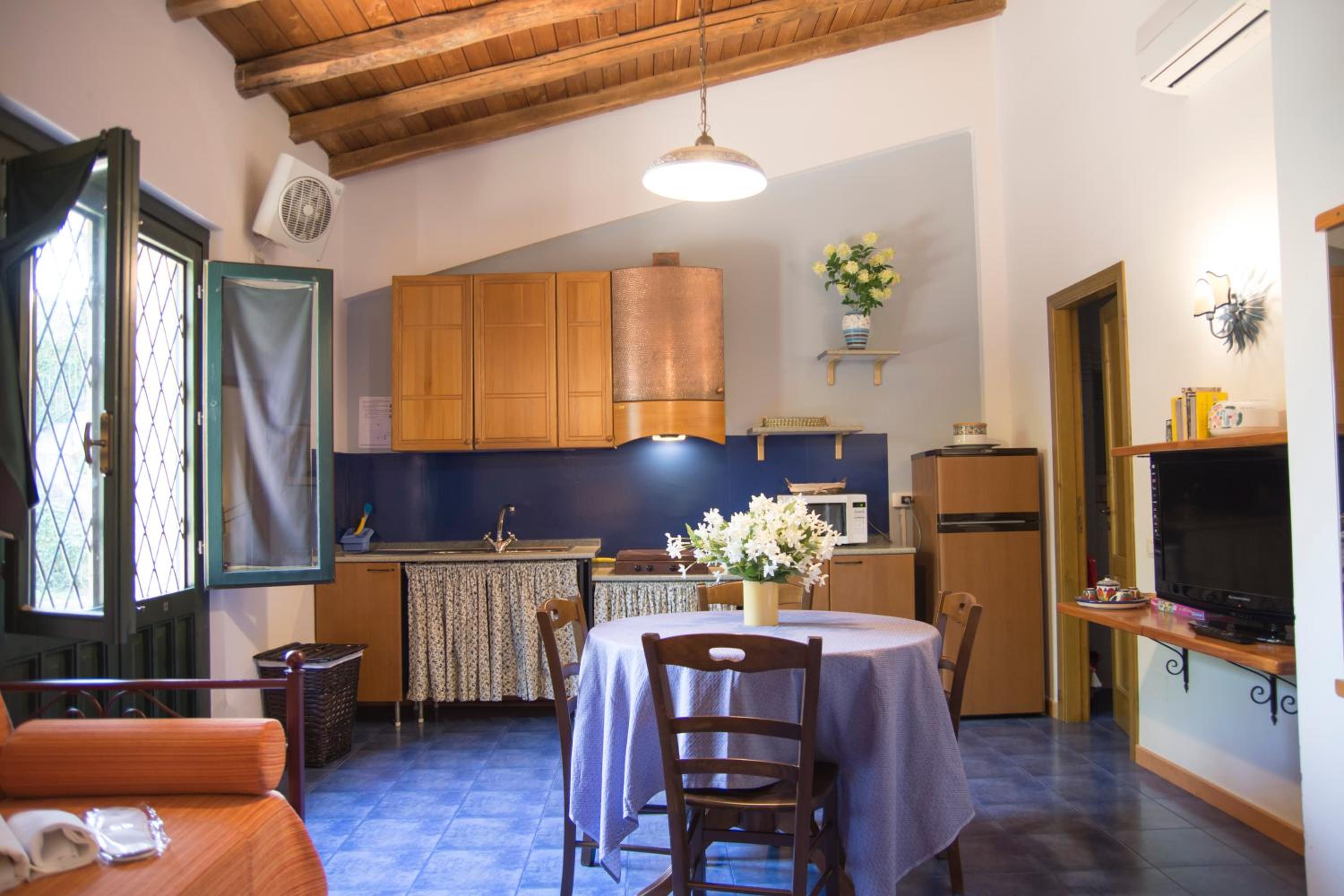 Antico Borgo Etneo Country Hotel
