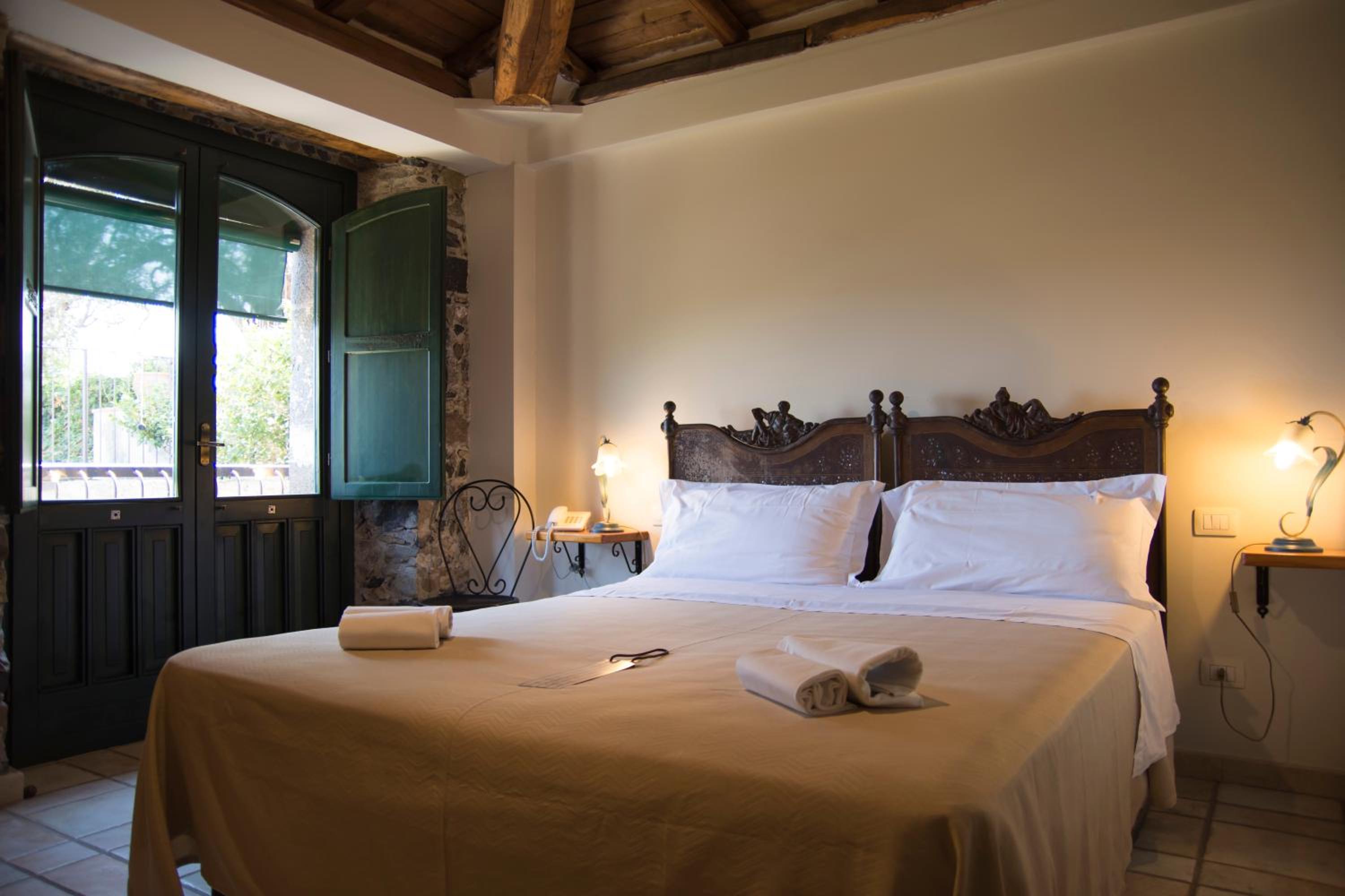 Antico Borgo Etneo Country Hotel