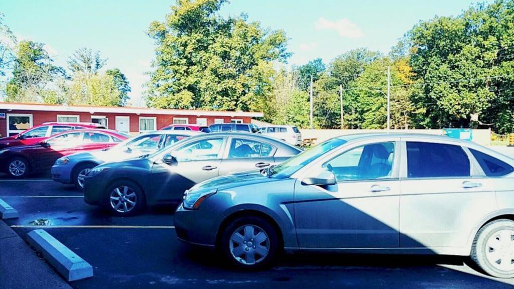 Windsor Vacations - Leisure Motel - Property Image 2