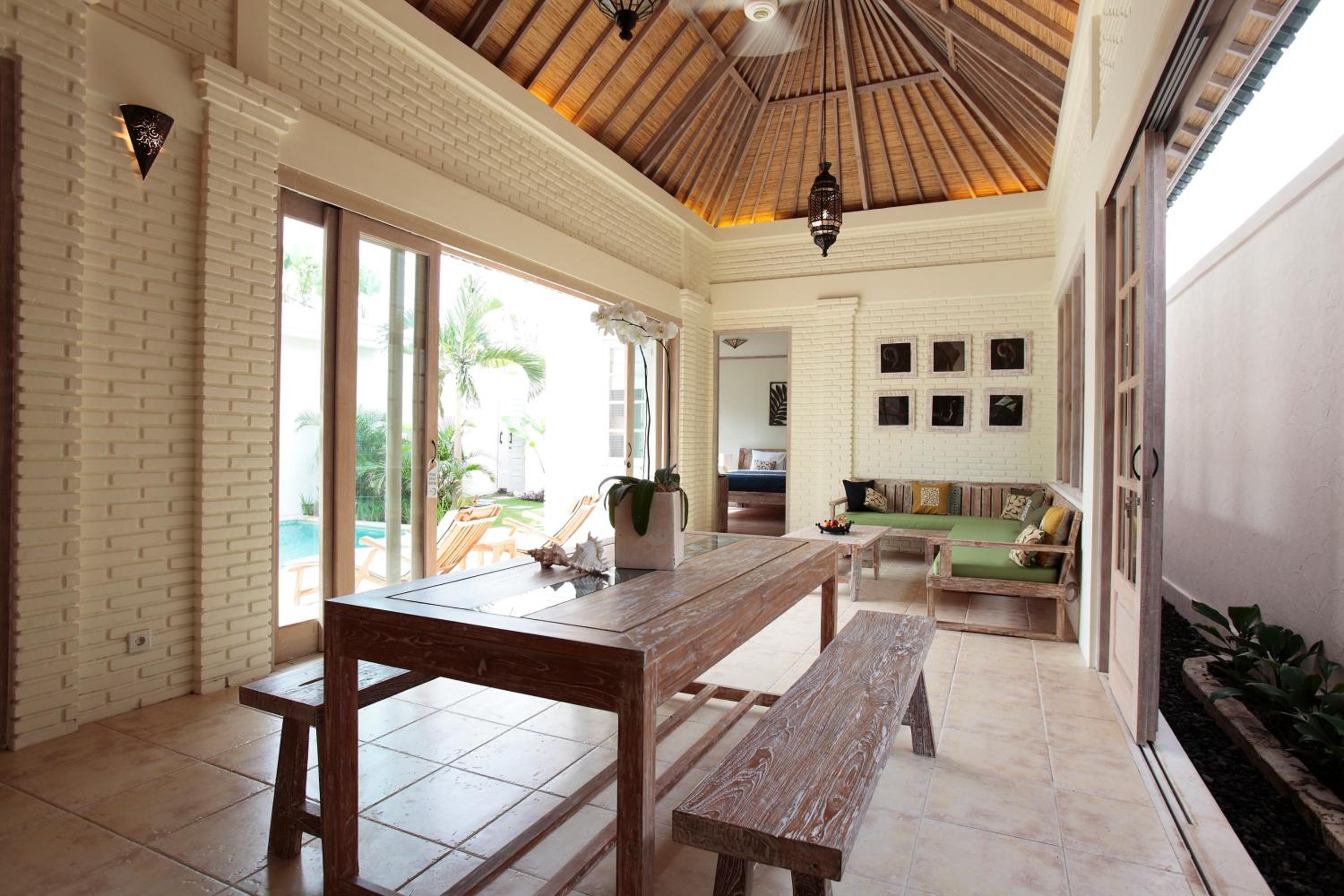 Artemis Villa Hotel