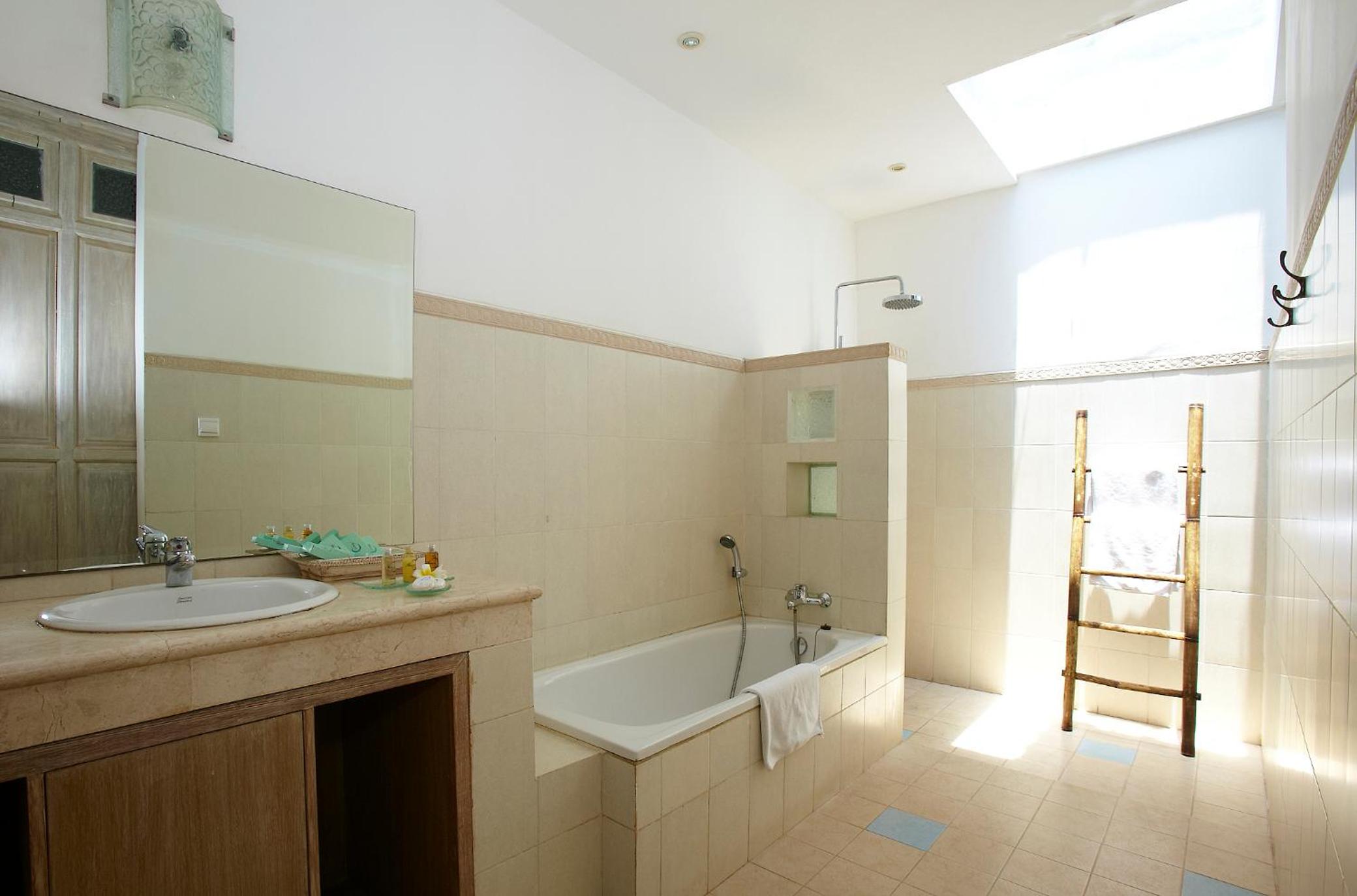 Artemis Villa Hotel