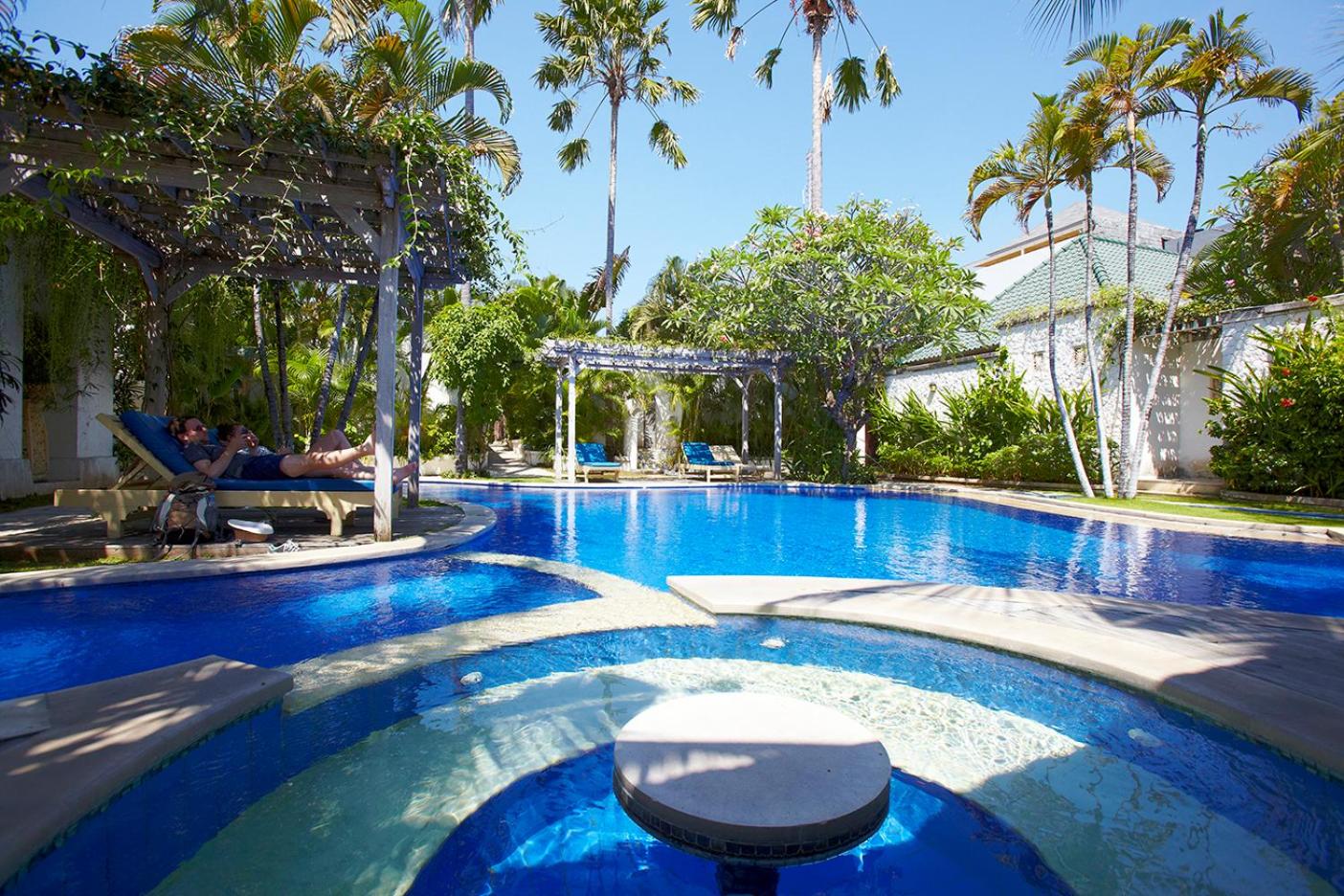 Artemis Villa Hotel