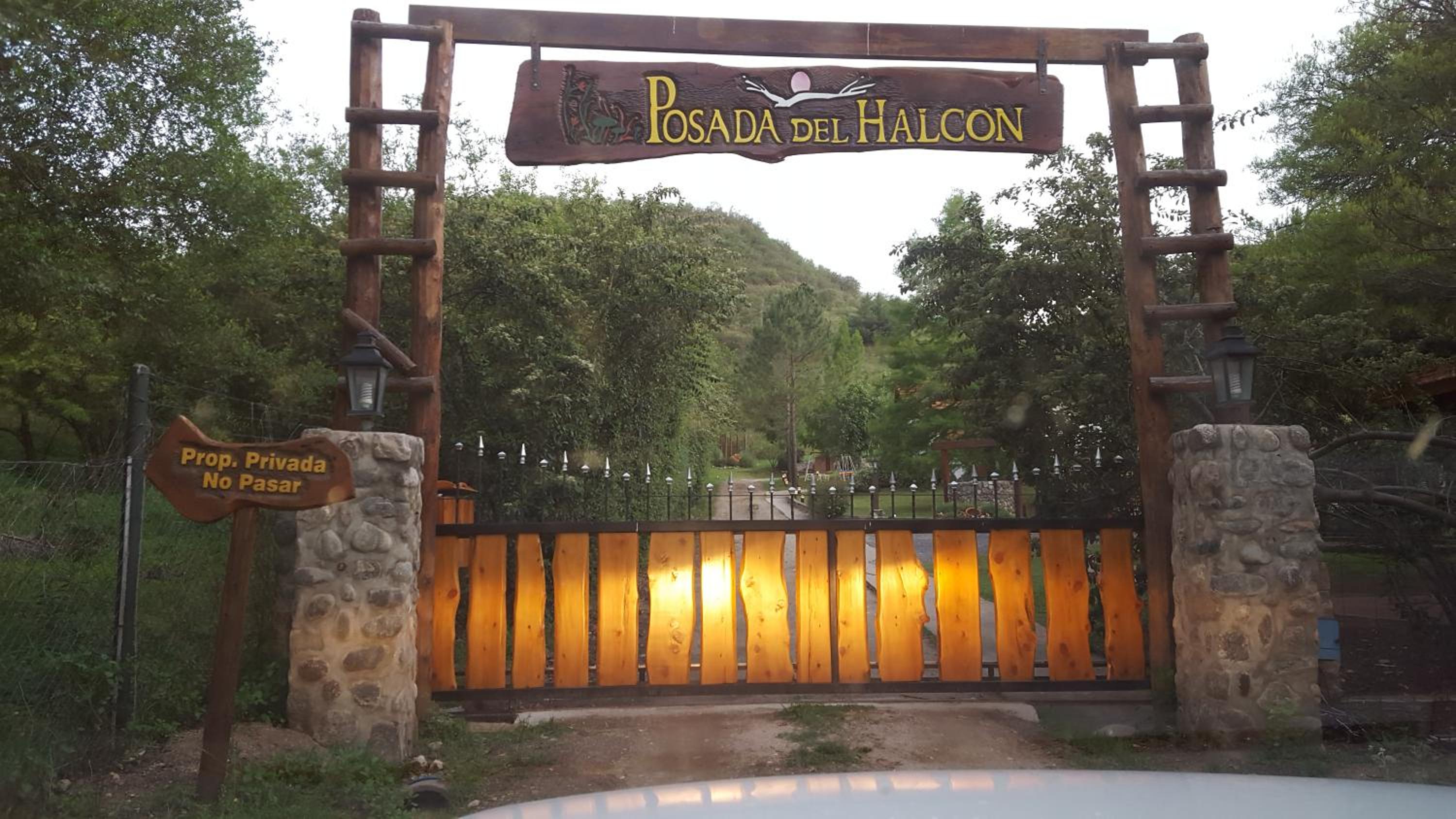 Posada del Halcón - Cabañas y Suites