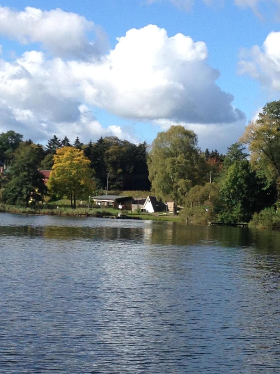 Haus am See in Kleinzerlang