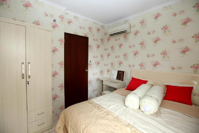 Apartemen Mediterania Garden by Netty view 4